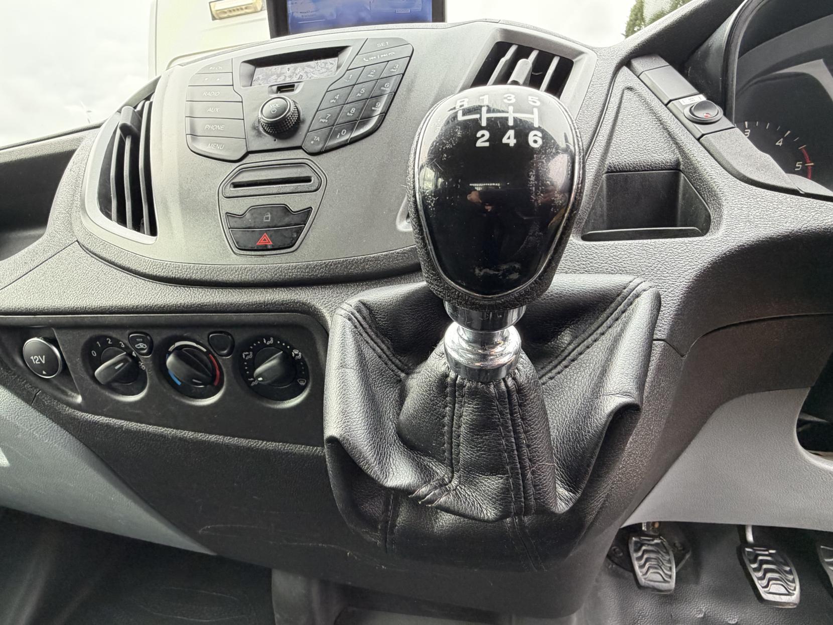 2016 Ford Transit 2.2 TDCi 350 Chassis Double Cab 4dr Diesel Manual RWD L3 H1 Euro 5 (DRW) (100 ps) - Thumbnail 21
