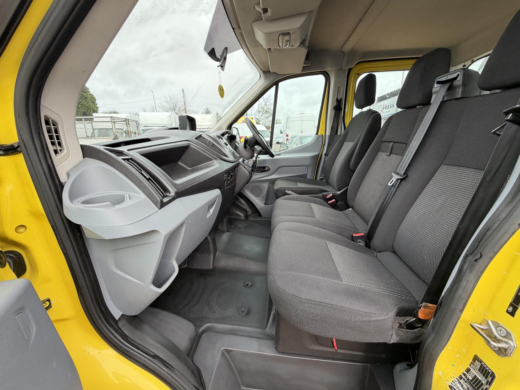 2016 Ford Transit 2.2 TDCi 350 Chassis Double Cab 4dr Diesel Manual RWD L3 H1 Euro 5 (DRW) (100 ps) - Thumbnail 35