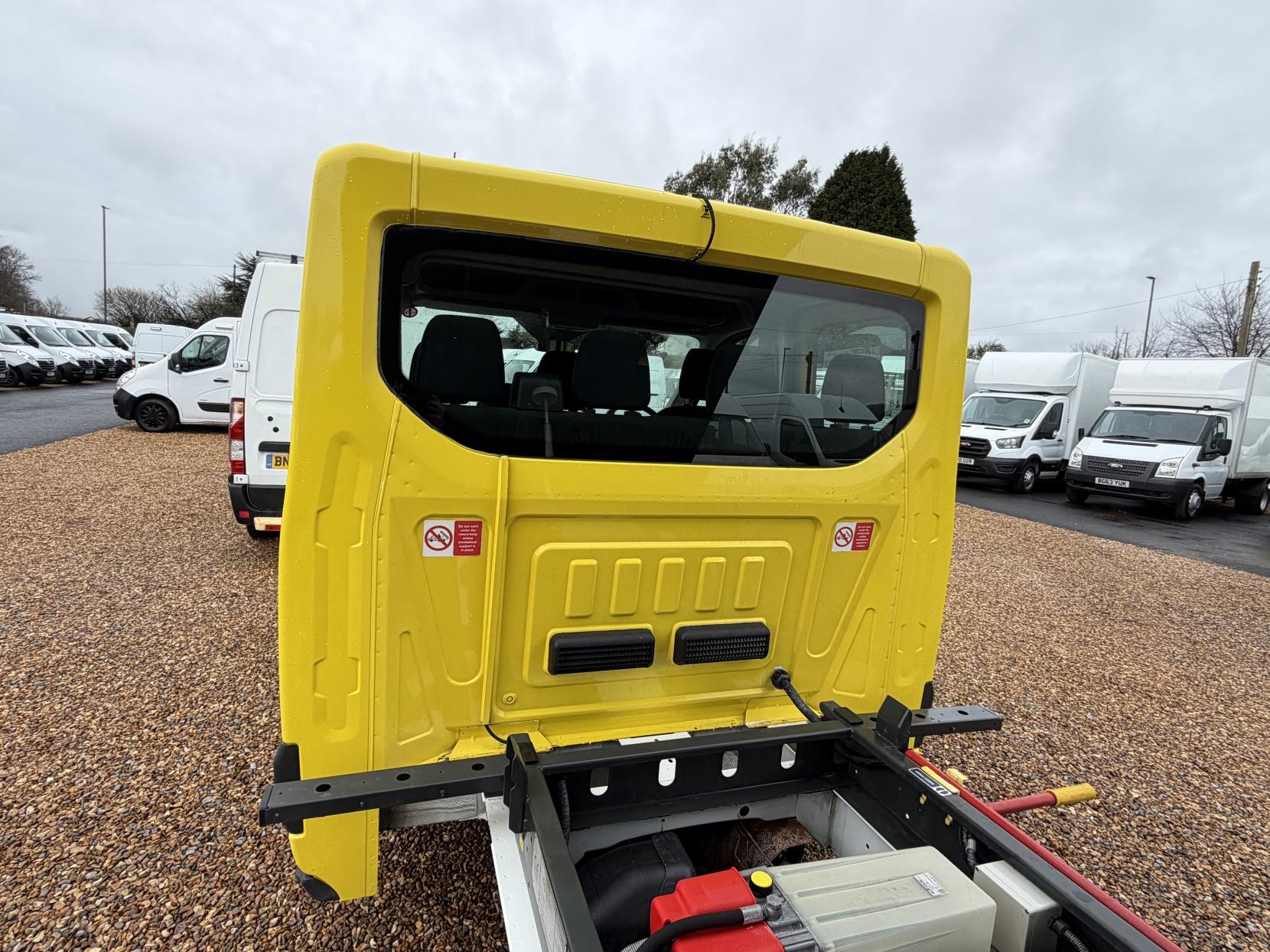2016 Ford Transit 2.2 TDCi 350 Chassis Double Cab 4dr Diesel Manual RWD L3 H1 Euro 5 (DRW) (100 ps) - Thumbnail 42