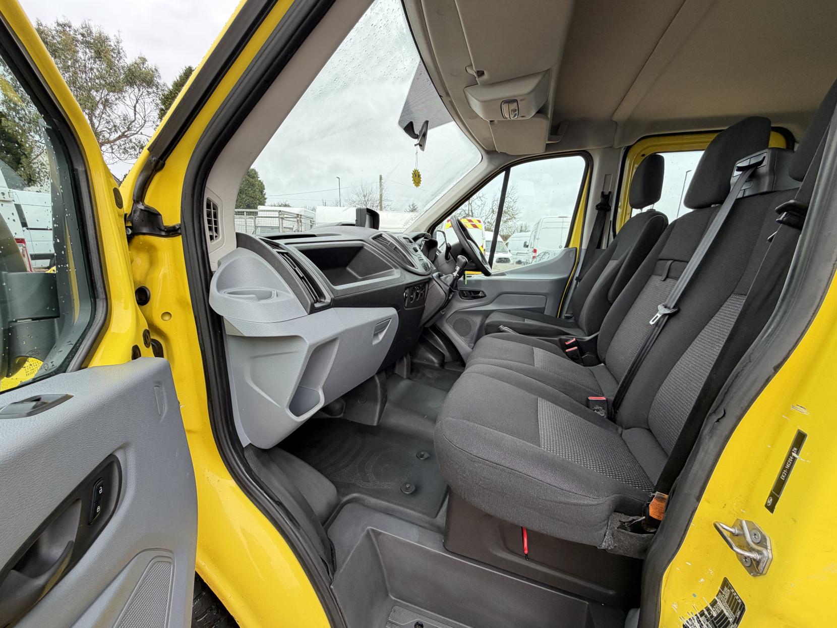 2016 Ford Transit 2.2 TDCi 350 Chassis Double Cab 4dr Diesel Manual RWD L3 H1 Euro 5 (DRW) (100 ps) - Thumbnail 34