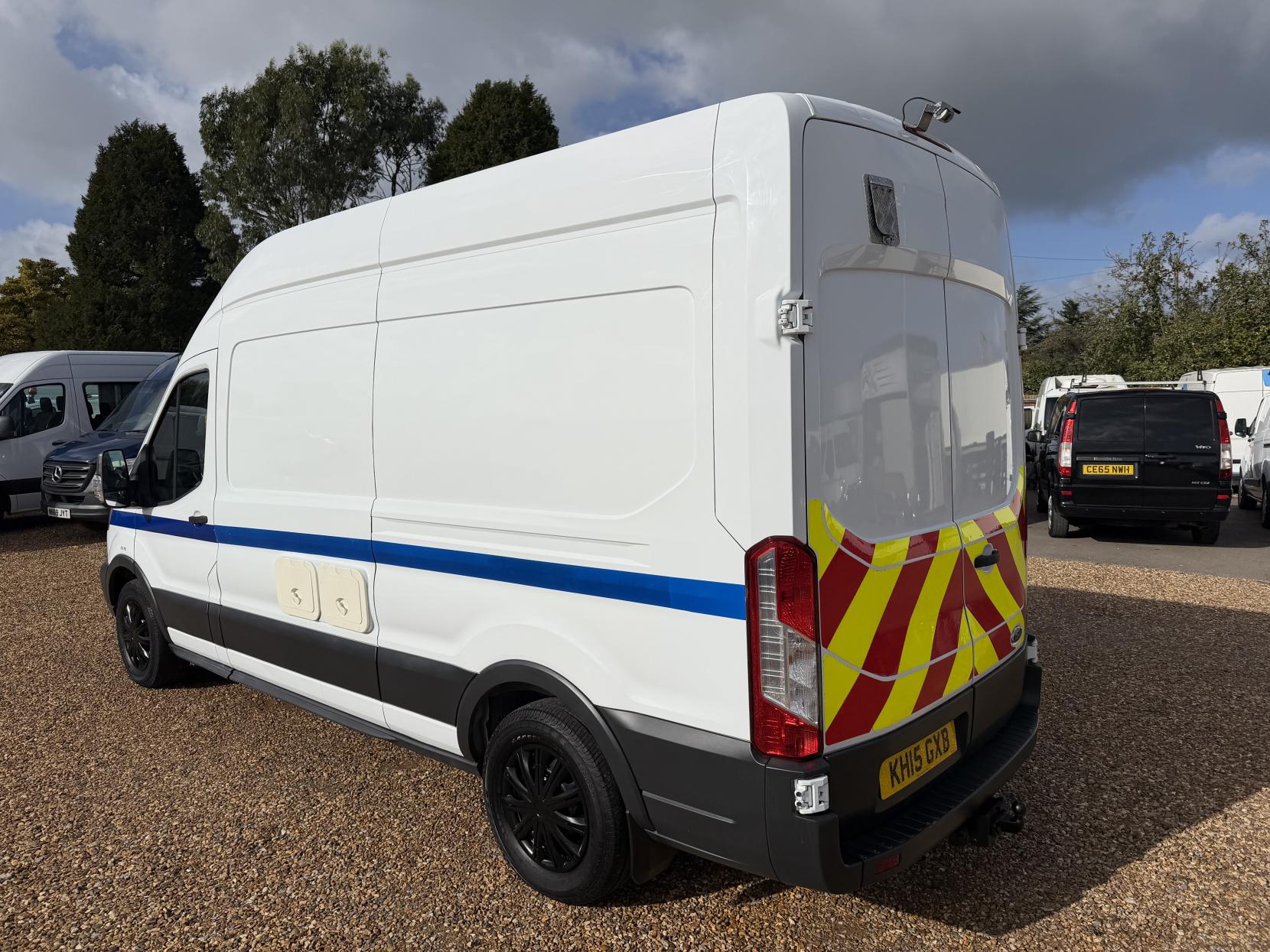 2015 Ford Transit 2.2 TDCi 350 Panel Van 5dr Diesel Manual RWD L3 H2 Euro 5 (155 ps) - Thumbnail 9
