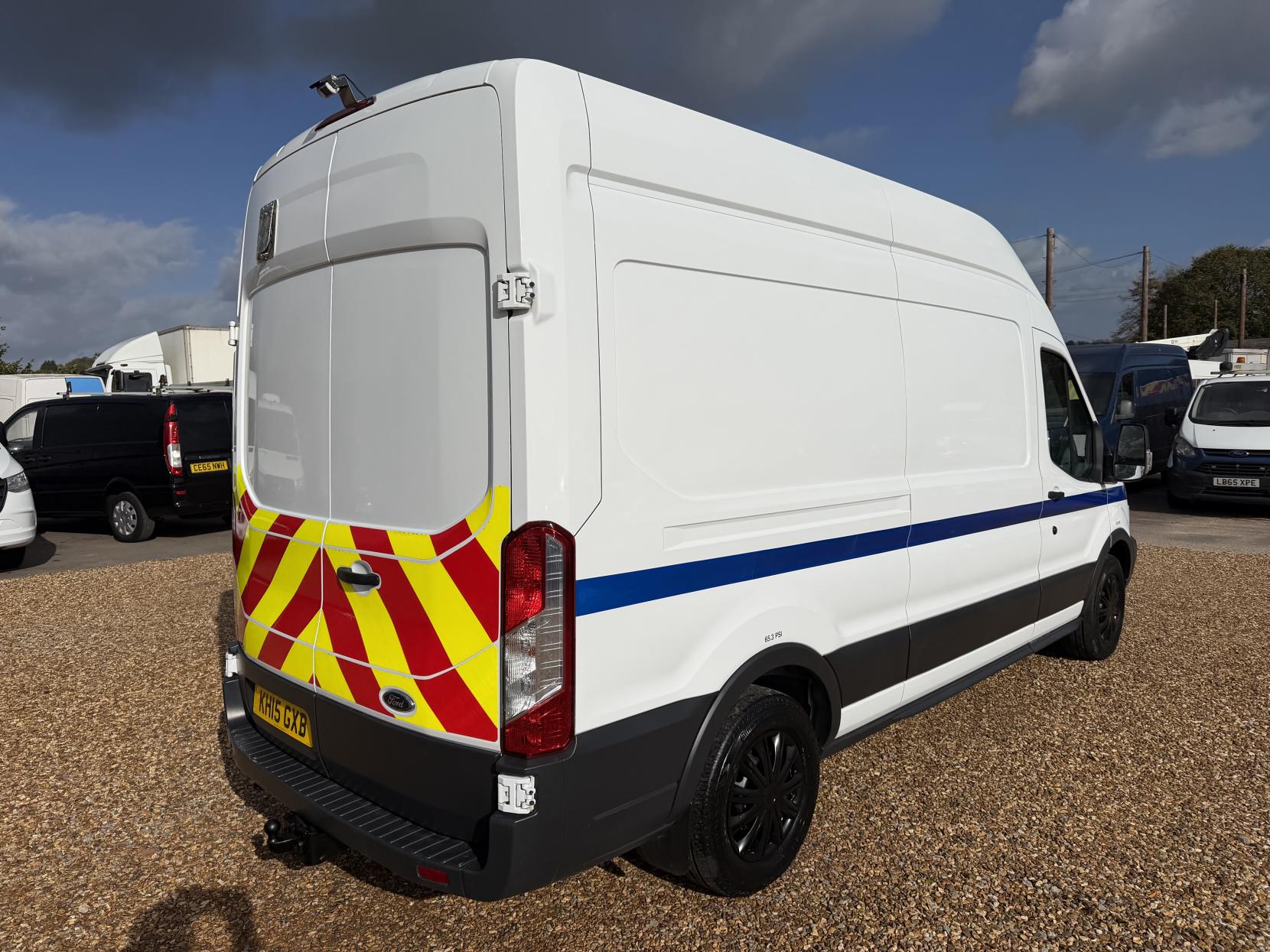 2015 Ford Transit 2.2 TDCi 350 Panel Van 5dr Diesel Manual RWD L3 H2 Euro 5 (155 ps) - Thumbnail 11
