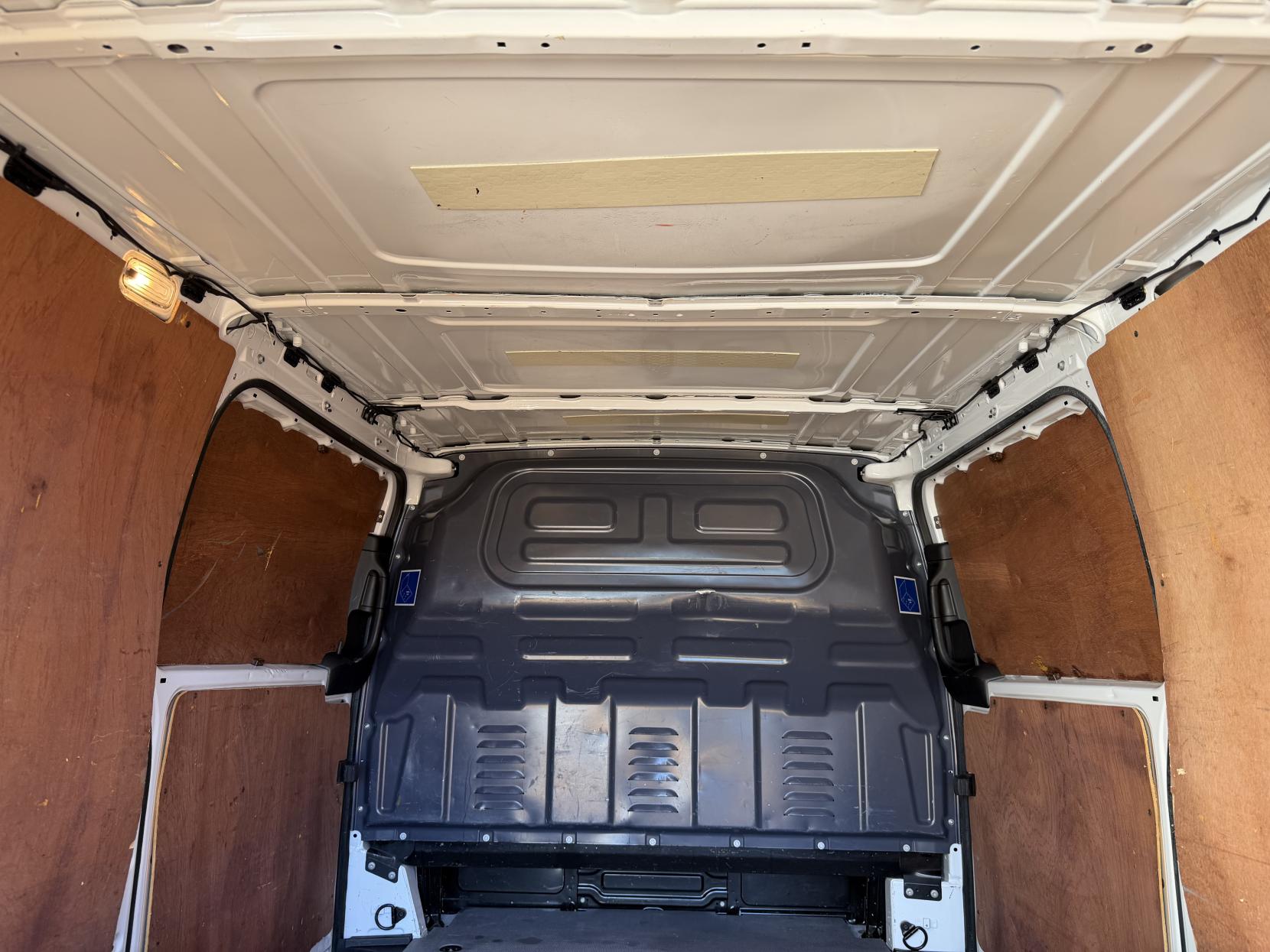 2019 Mercedes-Benz Vito 1.6 111 CDI Panel Van 6dr Diesel Manual FWD L2 Euro 6 (114 ps) - Thumbnail 43