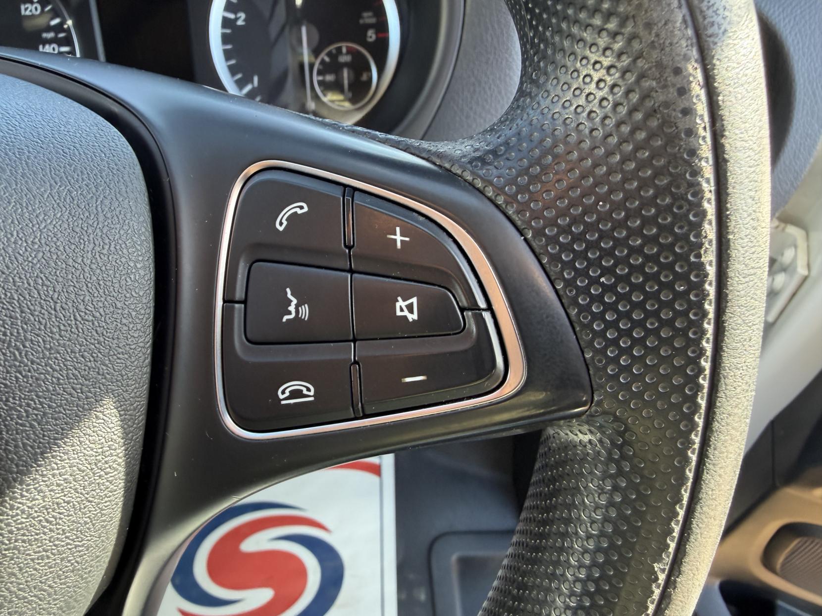 2019 Mercedes-Benz Vito 1.6 111 CDI Panel Van 6dr Diesel Manual FWD L2 Euro 6 (114 ps) - Thumbnail 19