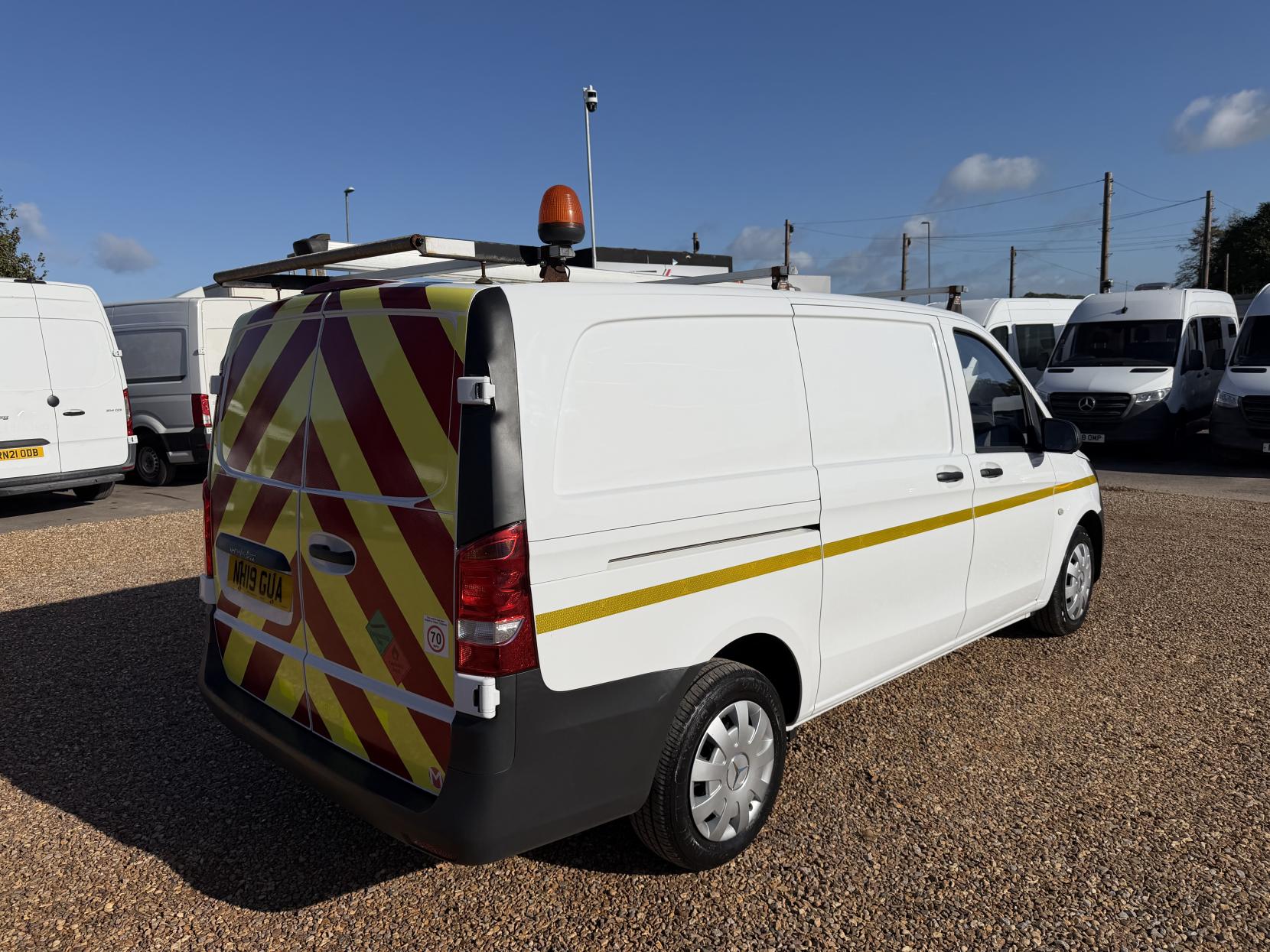 2019 Mercedes-Benz Vito 1.6 111 CDI Panel Van 6dr Diesel Manual FWD L2 Euro 6 (114 ps) - Thumbnail 11