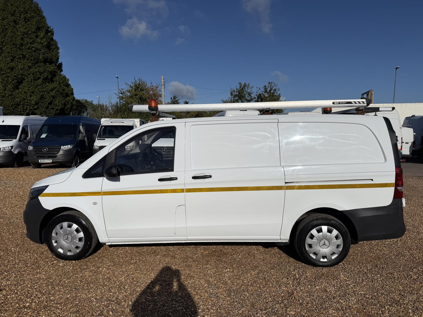 2019 Mercedes-Benz Vito 1.6 111 CDI Panel Van 6dr Diesel Manual FWD L2 Euro 6 (114 ps) - Thumbnail 8