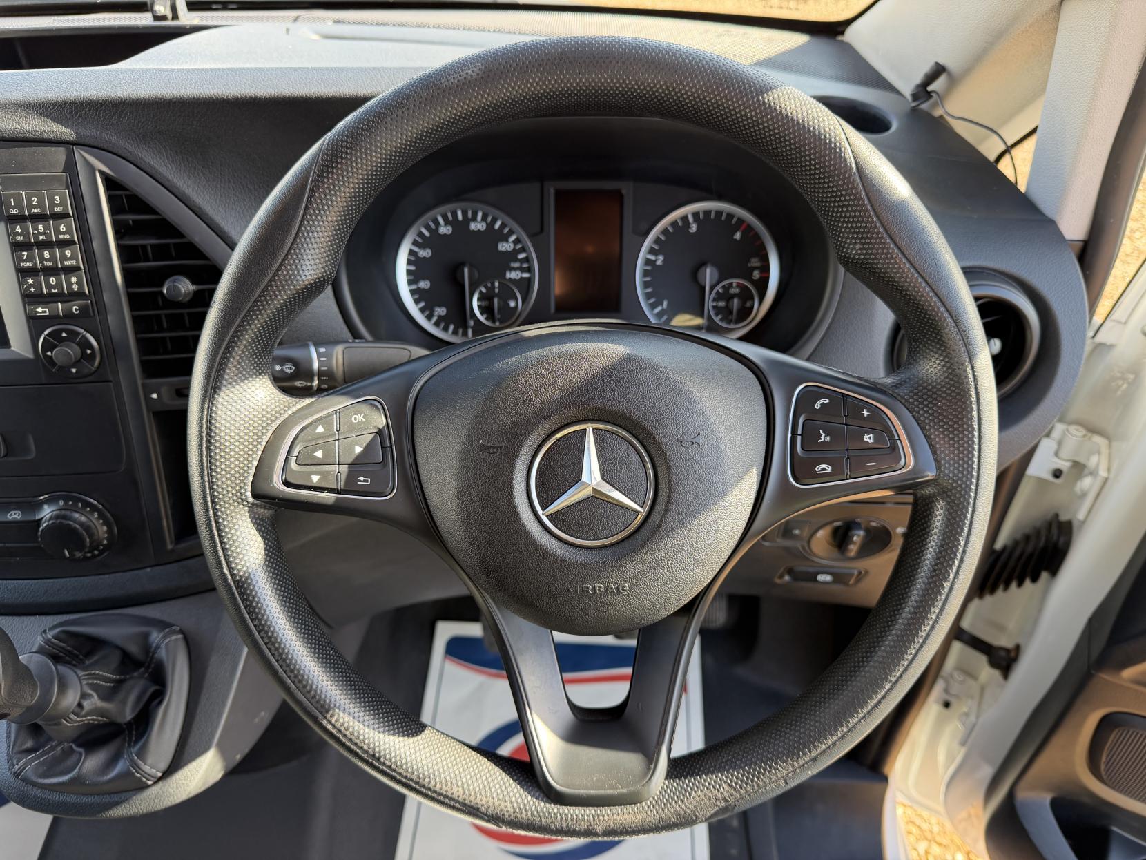 2019 Mercedes-Benz Vito 1.6 111 CDI Panel Van 6dr Diesel Manual FWD L2 Euro 6 (114 ps) - Thumbnail 16