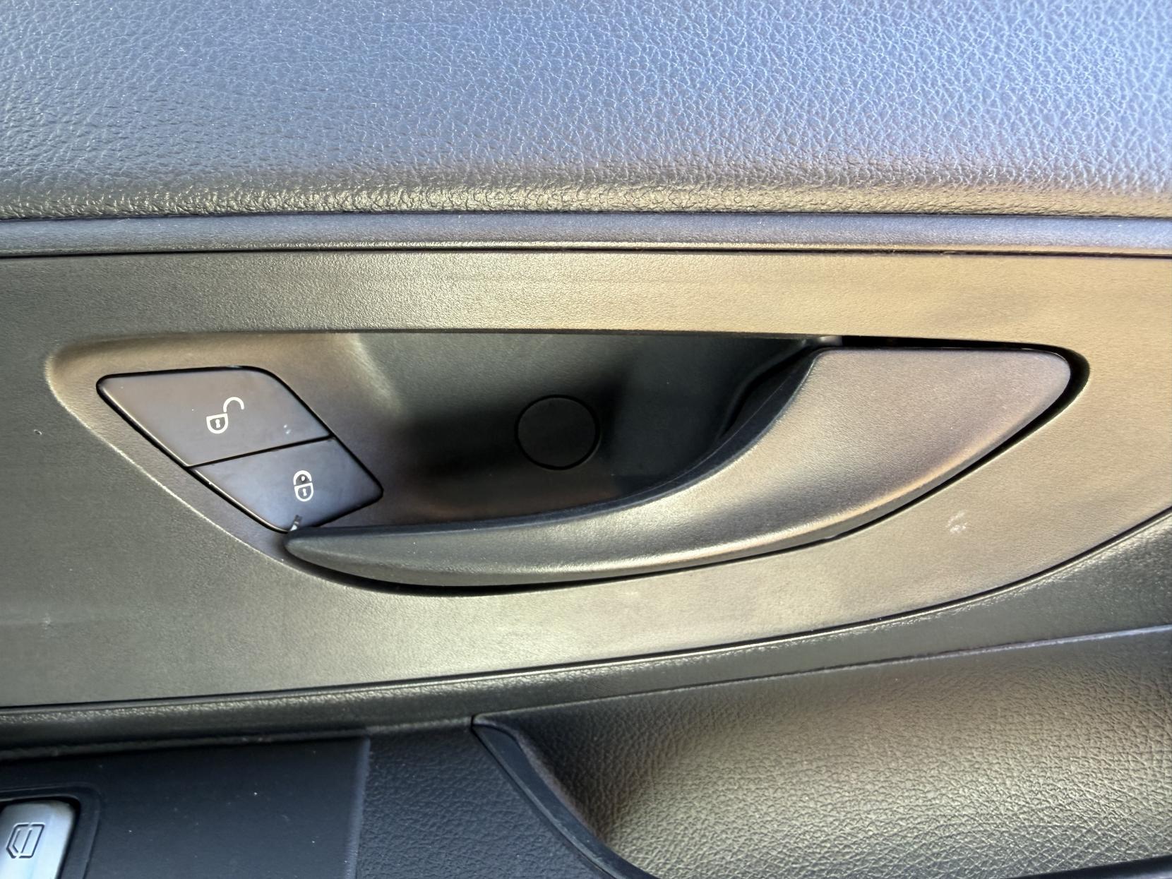2019 Mercedes-Benz Vito 1.6 111 CDI Panel Van 6dr Diesel Manual FWD L2 Euro 6 (114 ps) - Thumbnail 25
