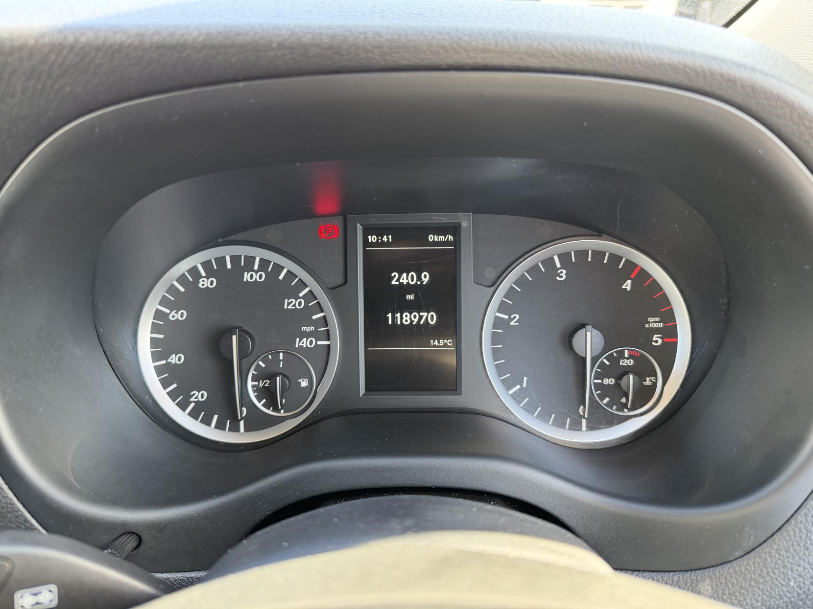 2019 Mercedes-Benz Vito 1.6 111 CDI Panel Van 6dr Diesel Manual FWD L2 Euro 6 (114 ps) - Thumbnail 18