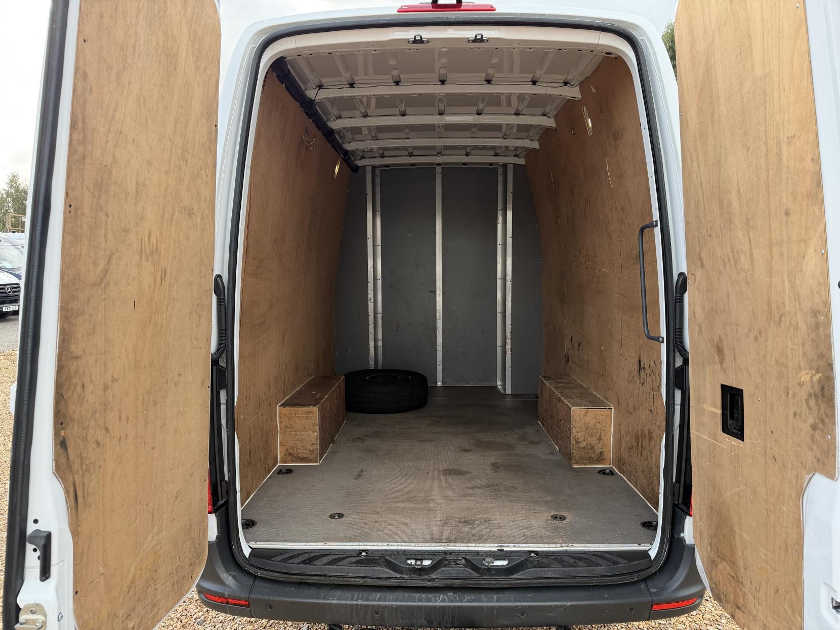 2023 Mercedes-Benz Sprinter 2.0 315 CDI Premium Panel Van 5dr Diesel Manual RWD L3 H2 Euro 6 (s/s) (150 ps) - Thumbnail 2