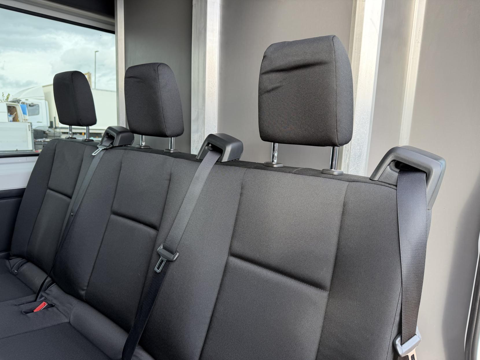2023 Mercedes-Benz Sprinter 2.0 315 CDI Premium Panel Van 5dr Diesel Manual RWD L3 H2 Euro 6 (s/s) (150 ps) - Thumbnail 37