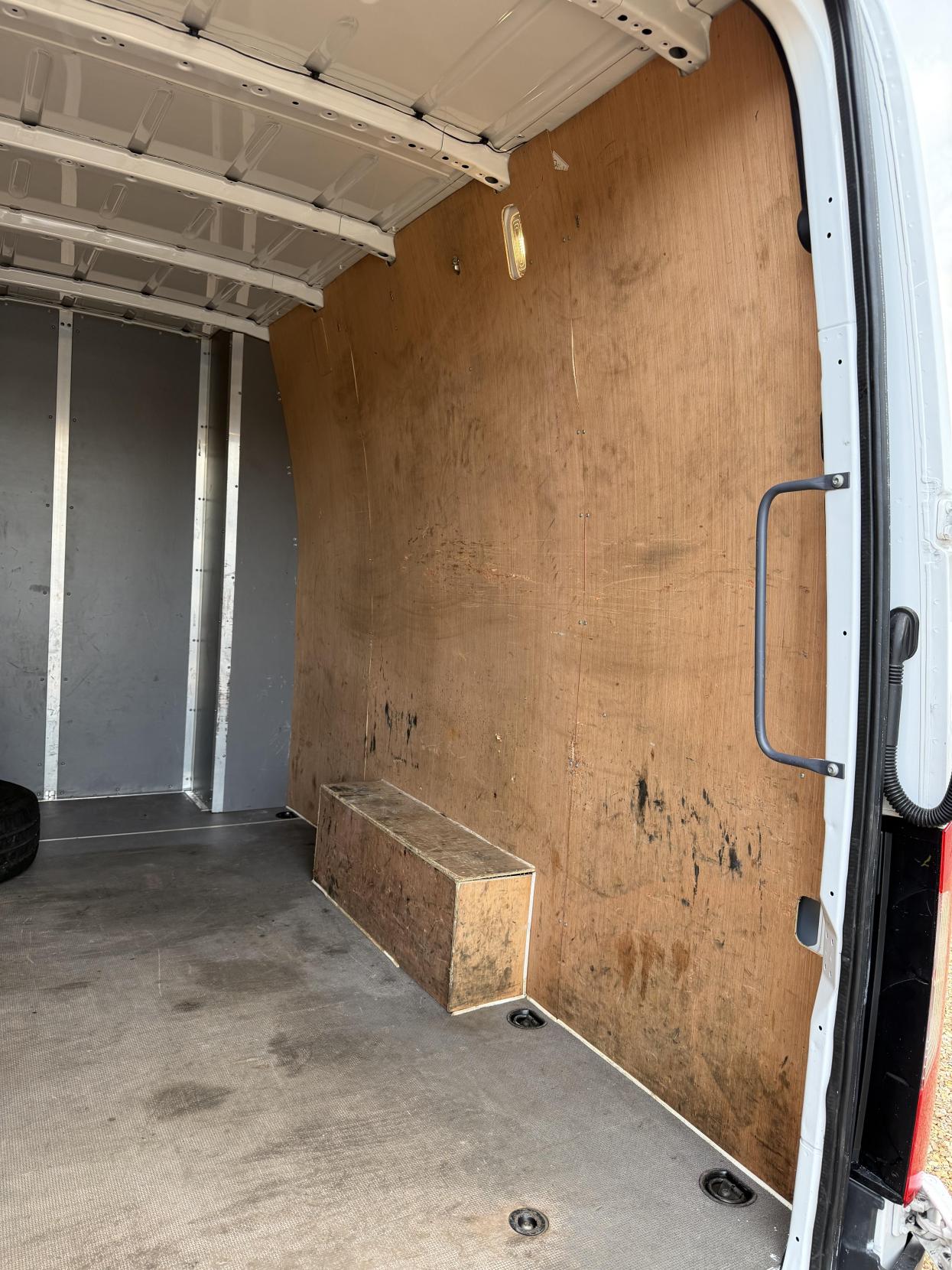 2023 Mercedes-Benz Sprinter 2.0 315 CDI Premium Panel Van 5dr Diesel Manual RWD L3 H2 Euro 6 (s/s) (150 ps) - Thumbnail 43