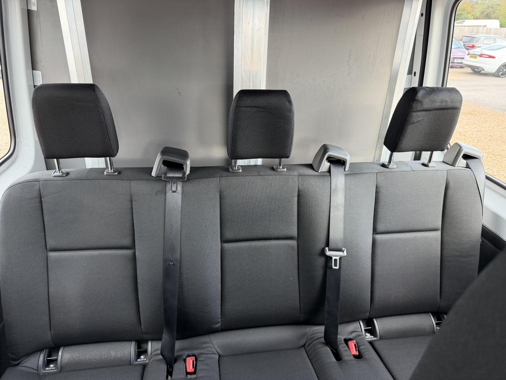 2023 Mercedes-Benz Sprinter 2.0 315 CDI Premium Panel Van 5dr Diesel Manual RWD L3 H2 Euro 6 (s/s) (150 ps) - Thumbnail 3