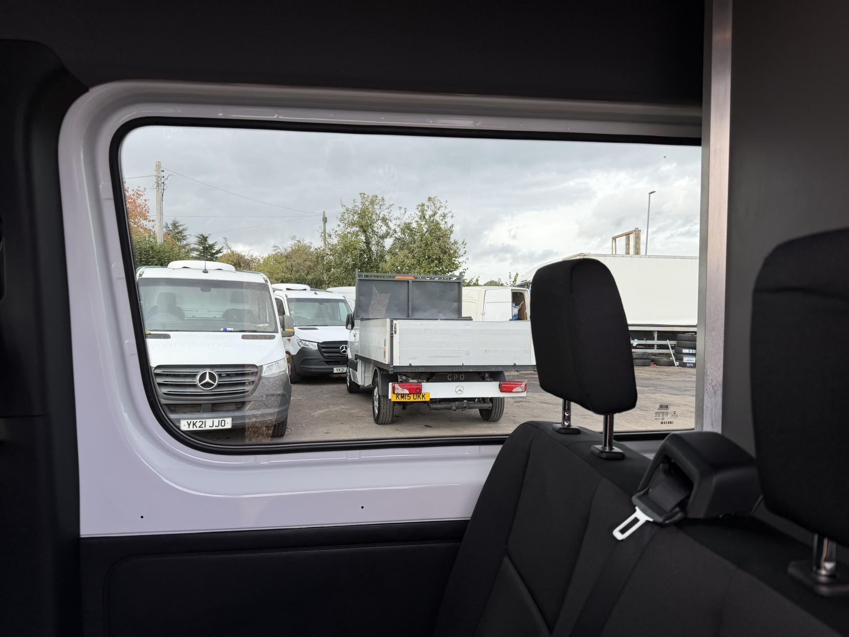 2023 Mercedes-Benz Sprinter 2.0 315 CDI Premium Panel Van 5dr Diesel Manual RWD L3 H2 Euro 6 (s/s) (150 ps) - Thumbnail 38