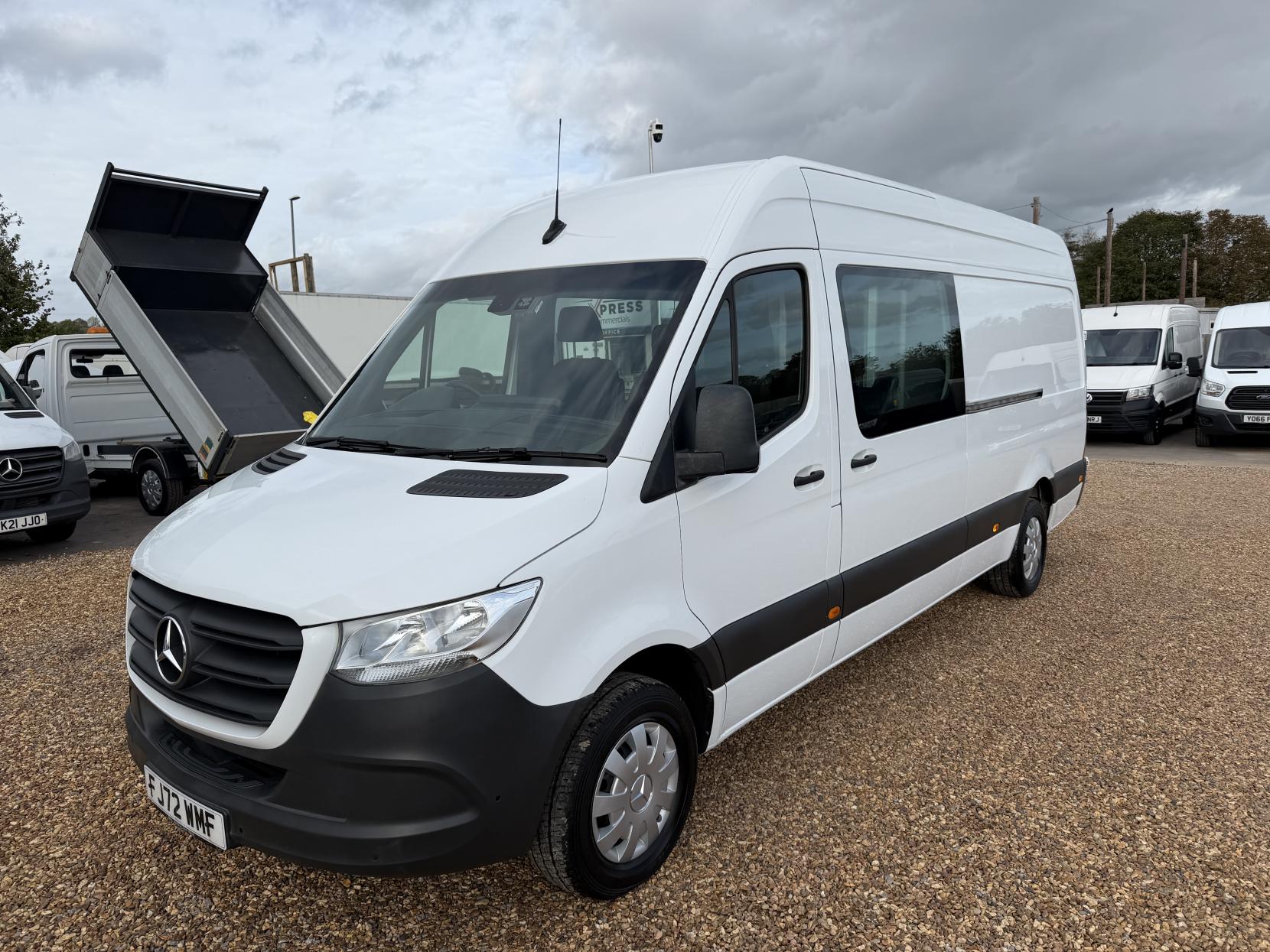 2023 Mercedes-Benz Sprinter 2.0 315 CDI Premium Panel Van 5dr Diesel Manual RWD L3 H2 Euro 6 (s/s) (150 ps) - Thumbnail 7