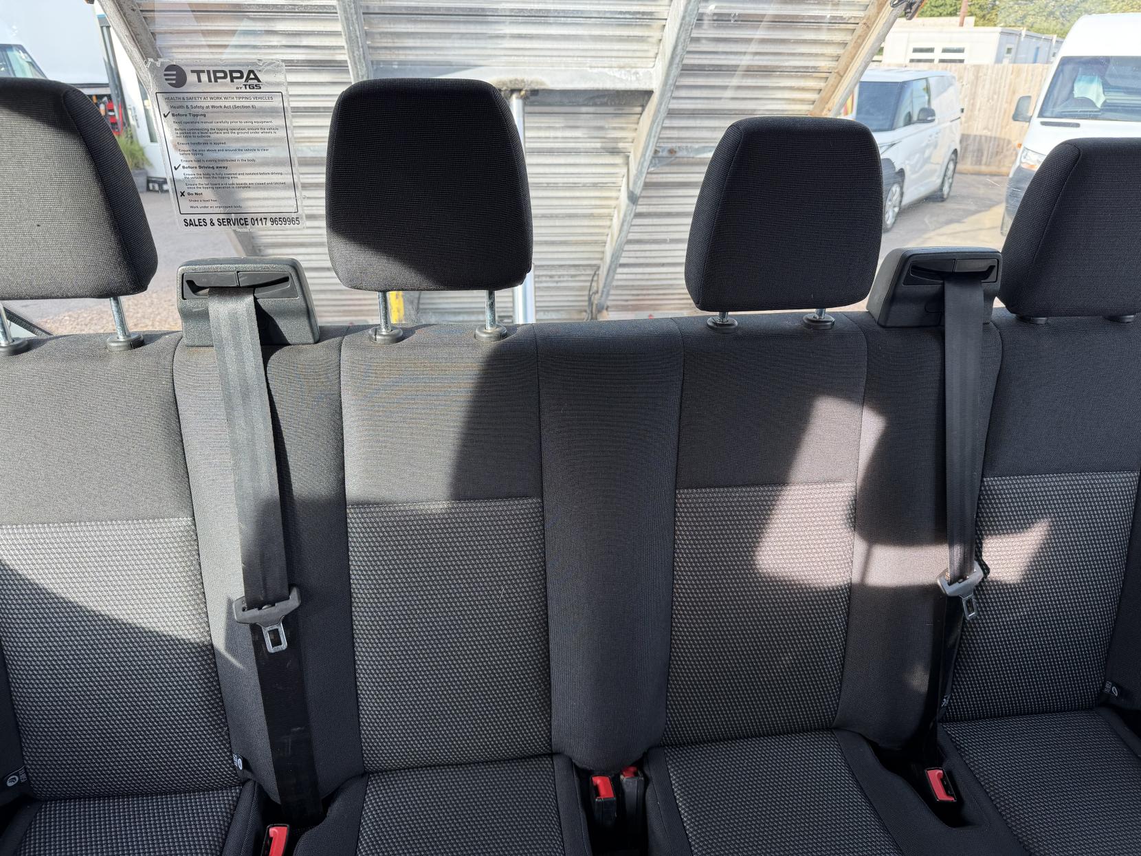 2018 Ford Transit 2.0 350 EcoBlue 1-Way Double Tipper Double Cab 4dr Diesel Manual RWD L3 Euro 6 (1-Way, 1-Stop) (105 ps) - Thumbnail 3