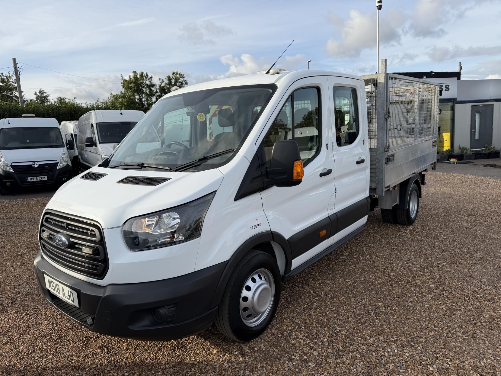 2018 Ford Transit 2.0 350 EcoBlue 1-Way Double Tipper Double Cab 4dr Diesel Manual RWD L3 Euro 6 (1-Way, 1-Stop) (105 ps) - Thumbnail 18