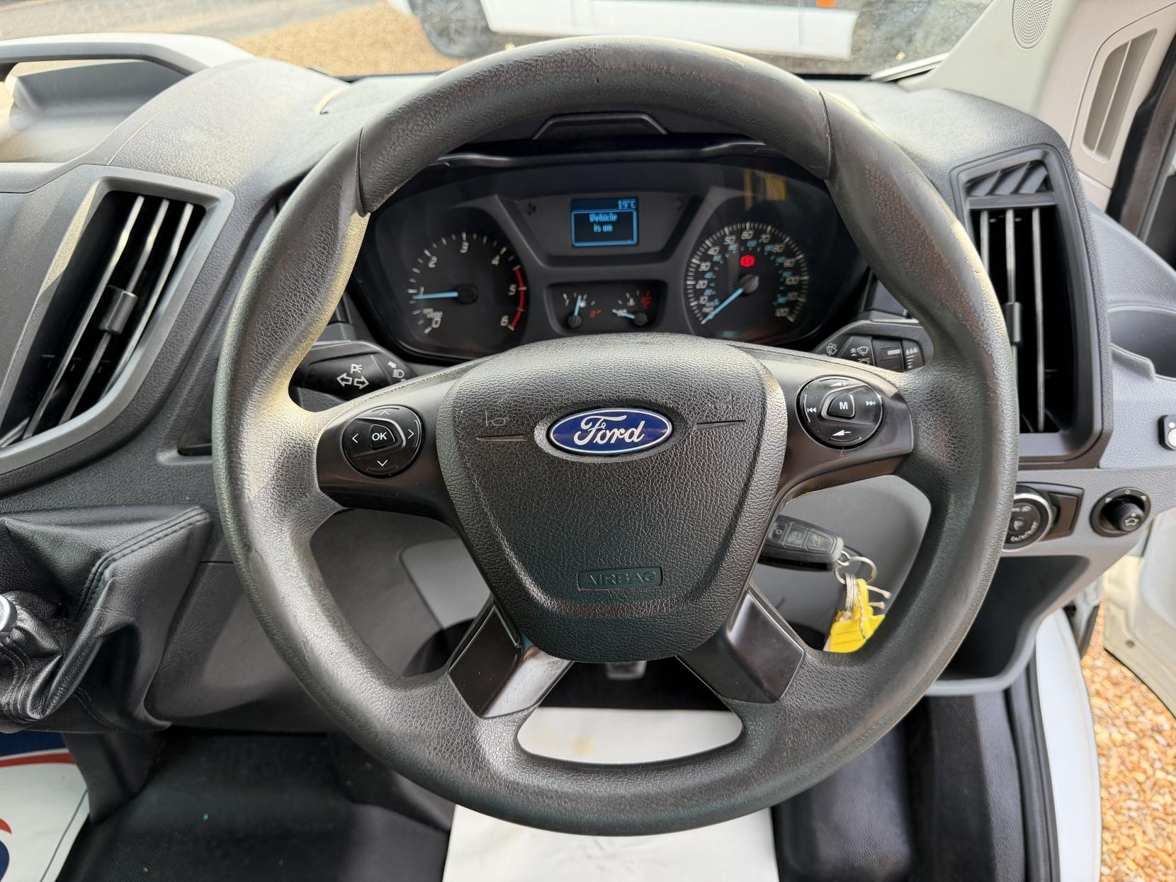 2018 Ford Transit 2.0 350 EcoBlue 1-Way Double Tipper Double Cab 4dr Diesel Manual RWD L3 Euro 6 (1-Way, 1-Stop) (105 ps) - Thumbnail 20