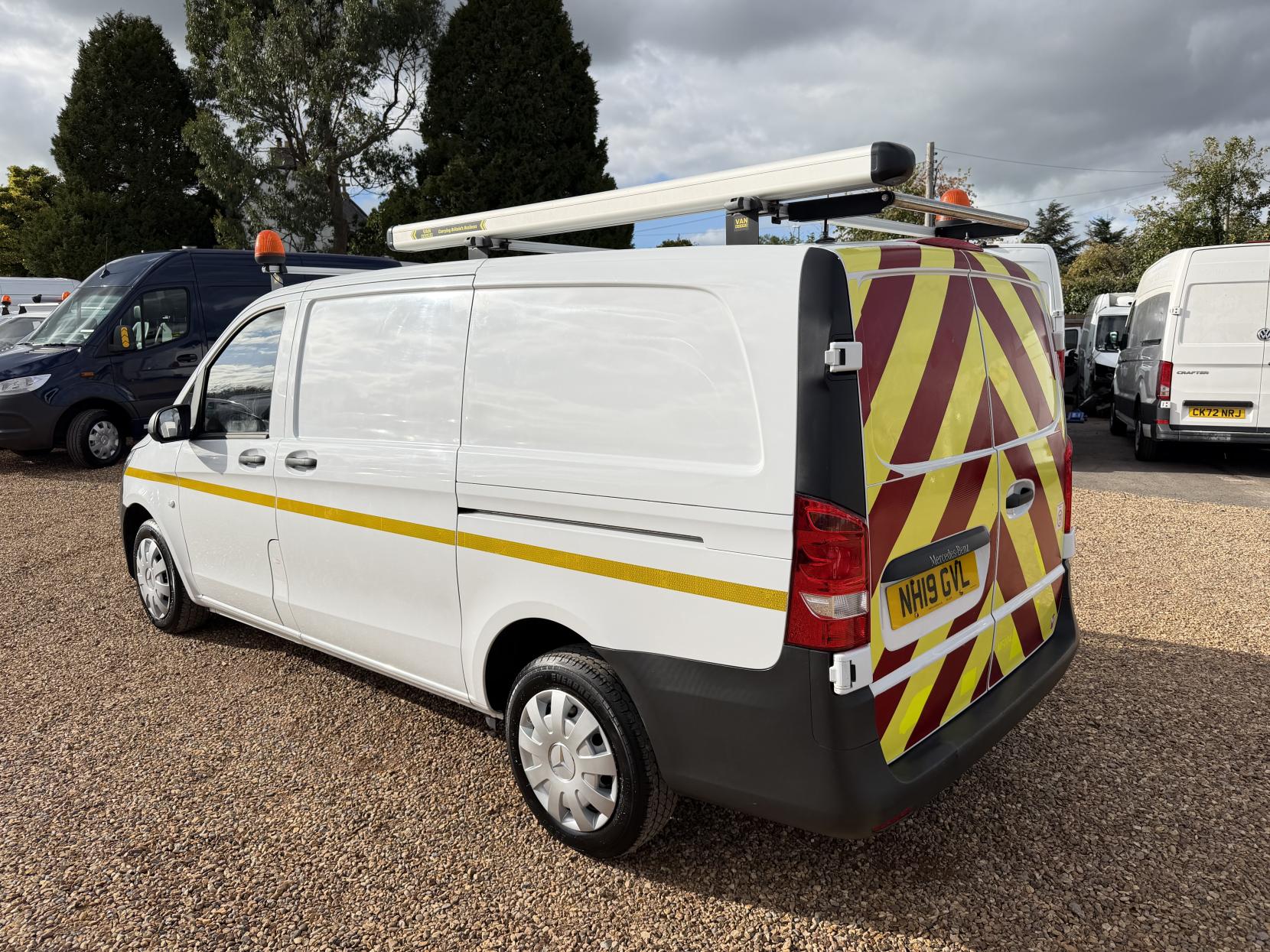 2019 Mercedes-Benz Vito 1.6 111 CDI Panel Van 6dr Diesel Manual FWD L2 Euro 6 (114 ps) - Thumbnail 9