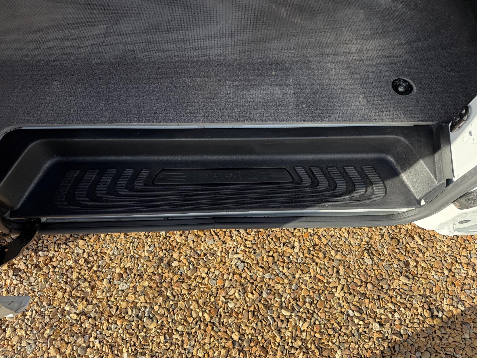 2019 Mercedes-Benz Vito 1.6 111 CDI Panel Van 6dr Diesel Manual FWD L2 Euro 6 (114 ps) - Thumbnail 38