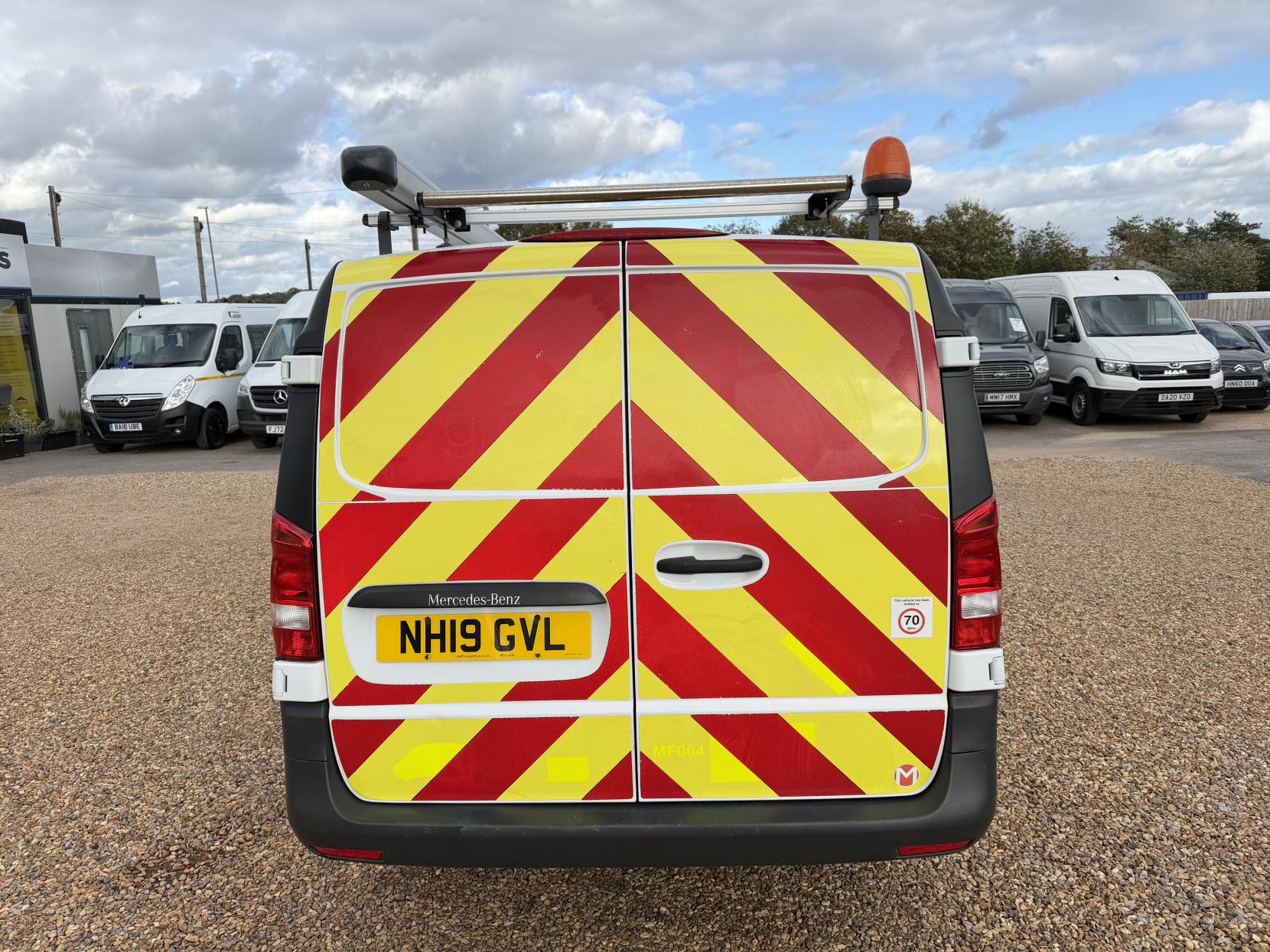 2019 Mercedes-Benz Vito 1.6 111 CDI Panel Van 6dr Diesel Manual FWD L2 Euro 6 (114 ps) - Thumbnail 10