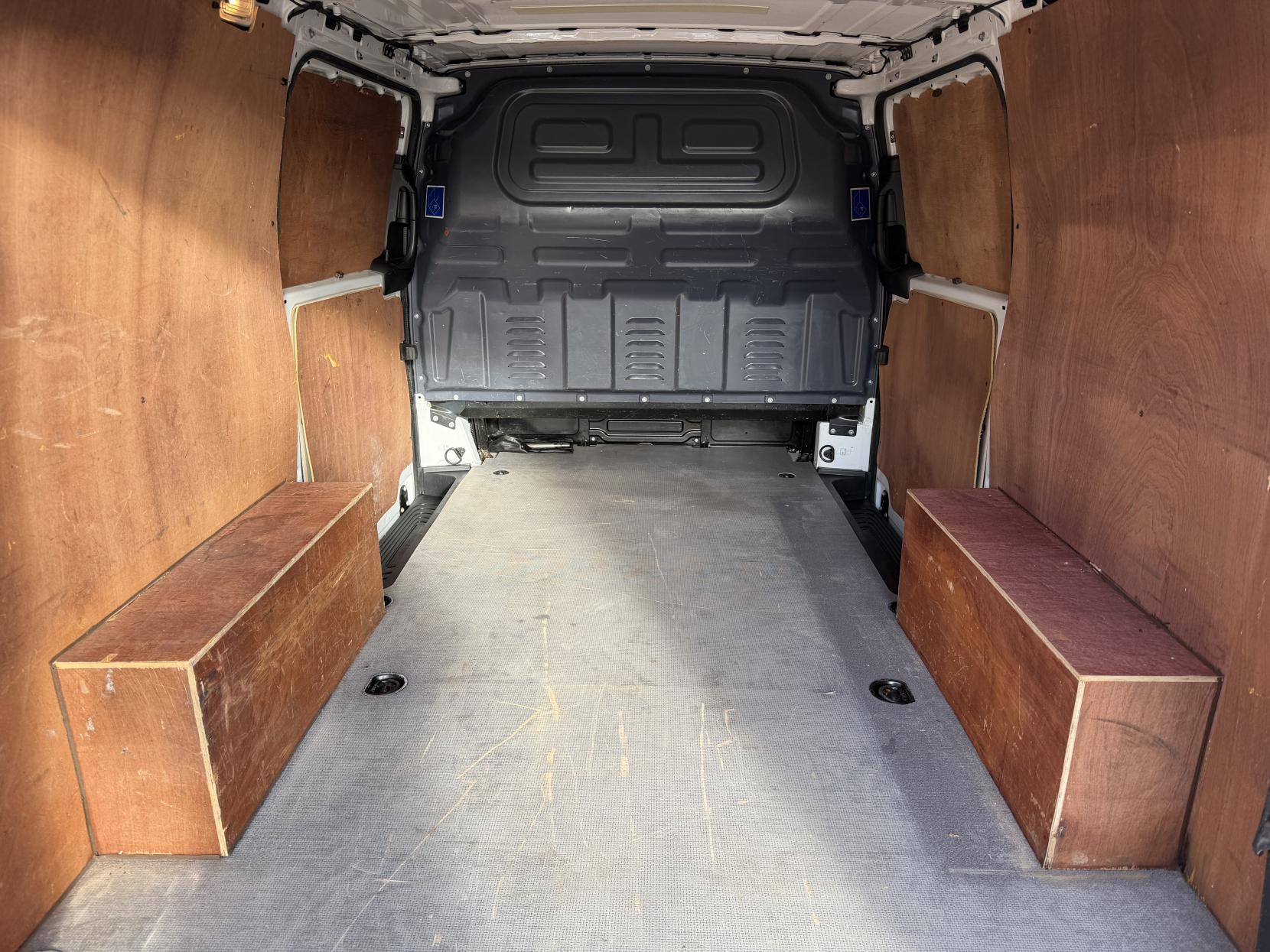 2019 Mercedes-Benz Vito 1.6 111 CDI Panel Van 6dr Diesel Manual FWD L2 Euro 6 (114 ps) - Thumbnail 39