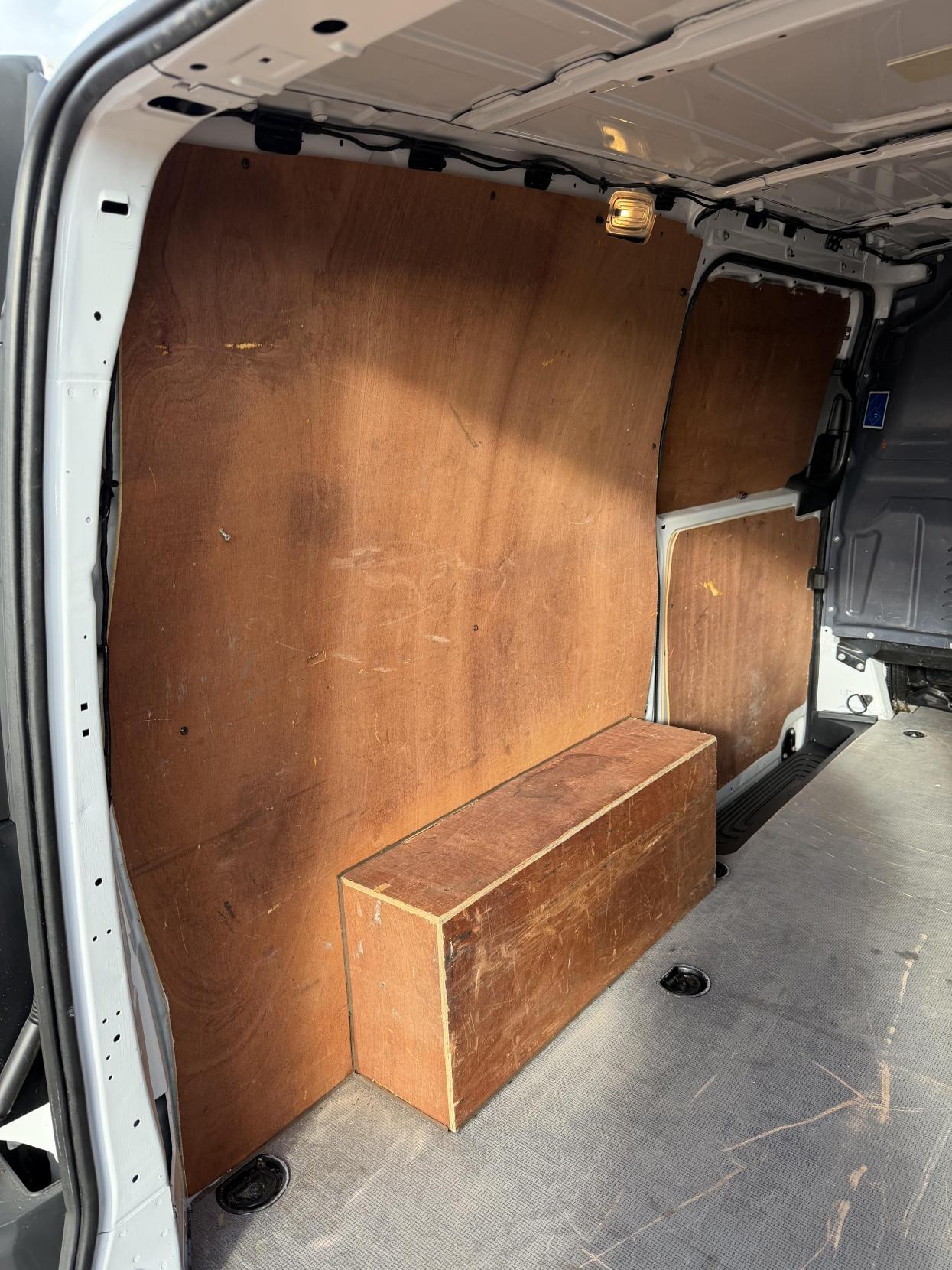 2019 Mercedes-Benz Vito 1.6 111 CDI Panel Van 6dr Diesel Manual FWD L2 Euro 6 (114 ps) - Thumbnail 40