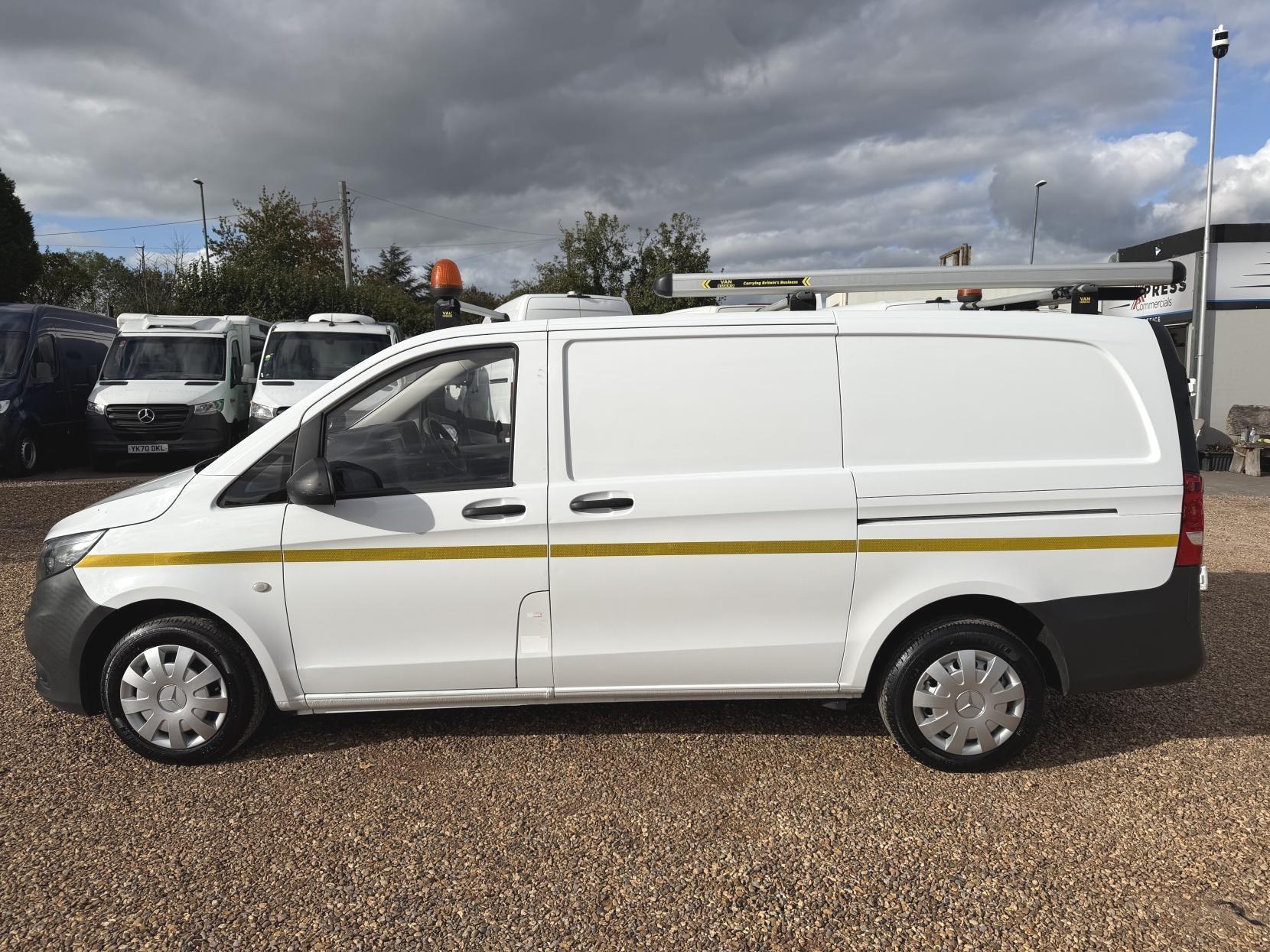 2019 Mercedes-Benz Vito 1.6 111 CDI Panel Van 6dr Diesel Manual FWD L2 Euro 6 (114 ps) - Thumbnail 8