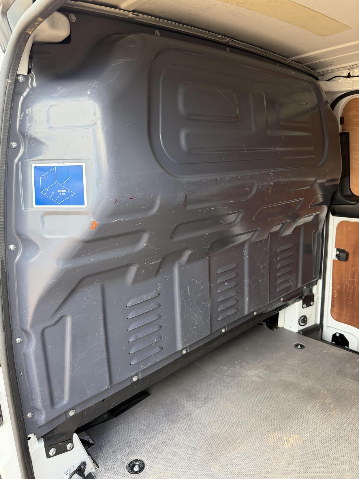 2019 Mercedes-Benz Vito 1.6 111 CDI Panel Van 6dr Diesel Manual FWD L2 Euro 6 (114 ps) - Thumbnail 37