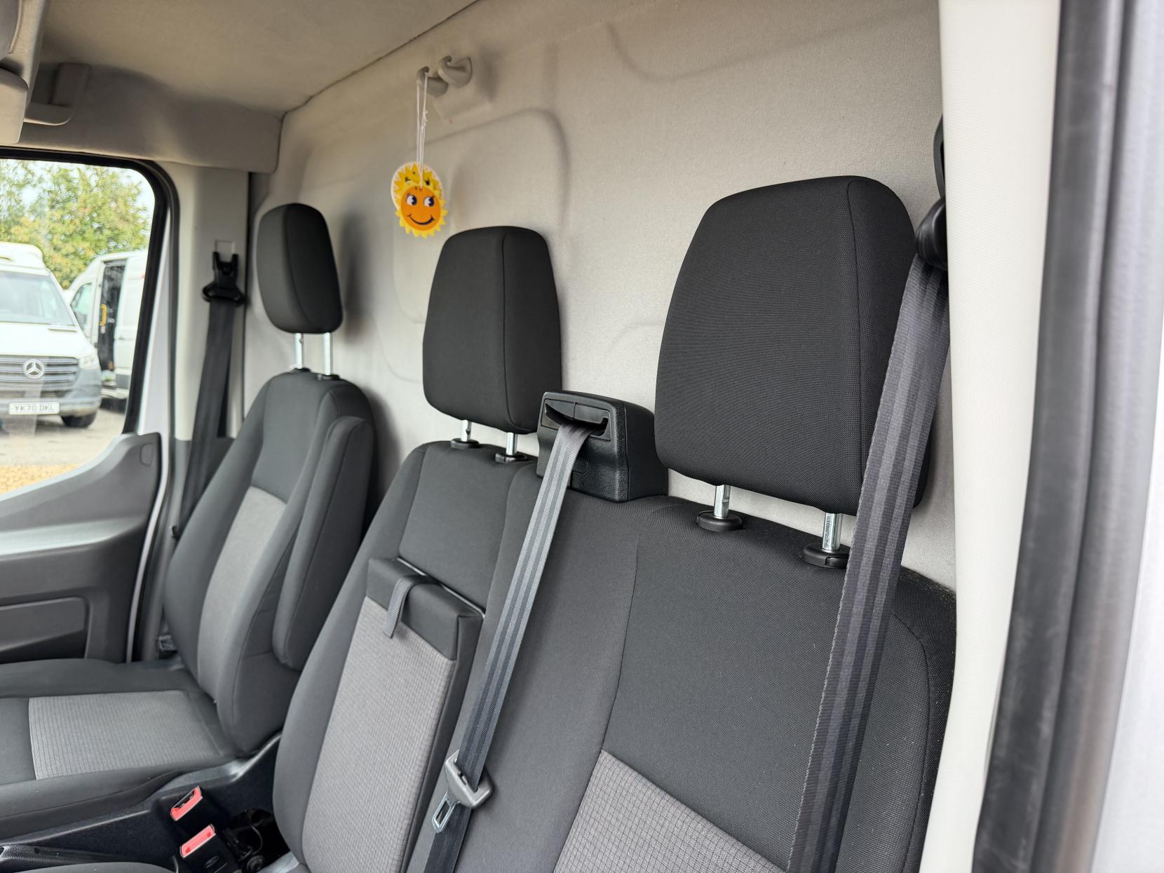 2020 Ford Transit 2.0 350 EcoBlue Leader Panel Van 5dr Diesel Manual FWD L2 H2 Euro 6 (s/s) (130 ps) - Thumbnail 30
