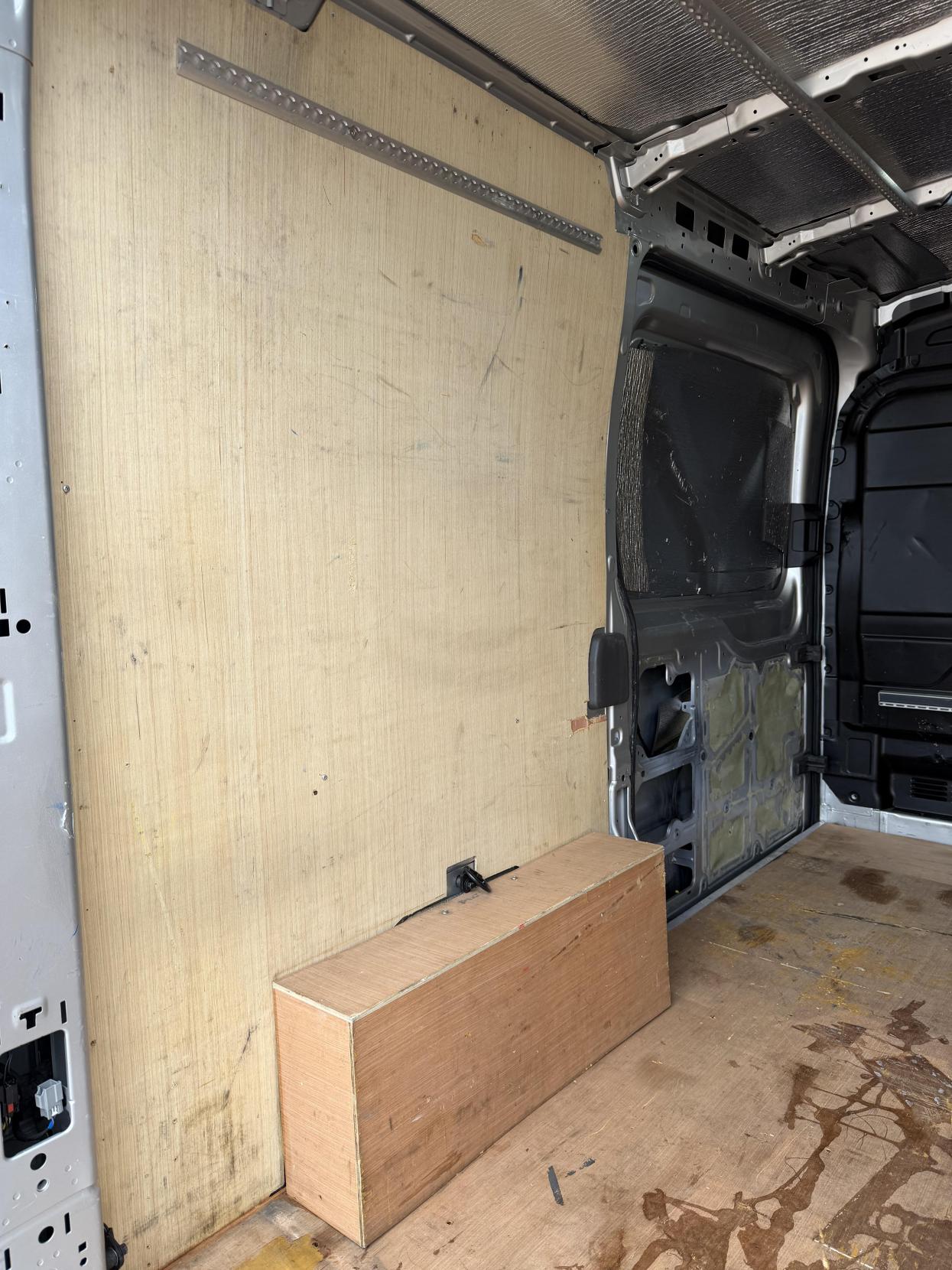 2020 Ford Transit 2.0 350 EcoBlue Leader Panel Van 5dr Diesel Manual FWD L2 H2 Euro 6 (s/s) (130 ps) - Thumbnail 40
