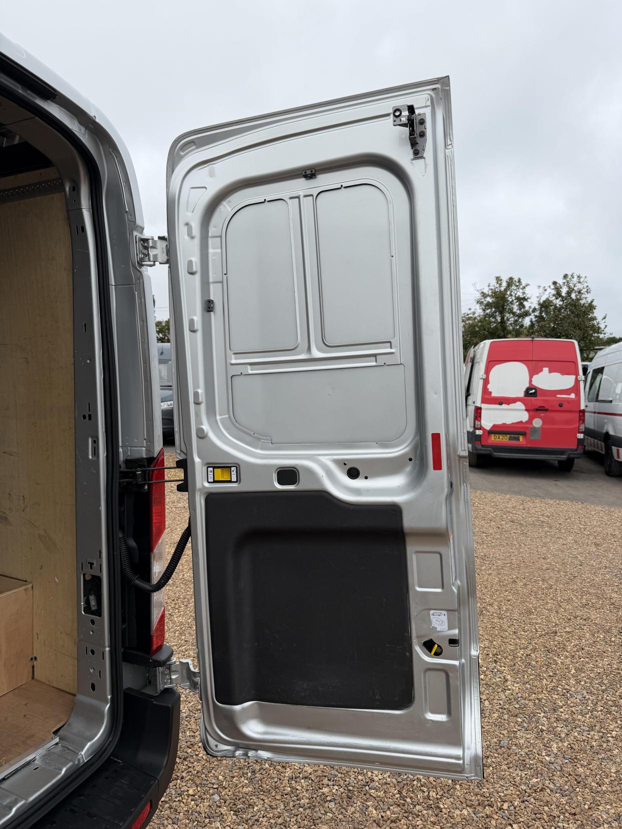 2020 Ford Transit 2.0 350 EcoBlue Leader Panel Van 5dr Diesel Manual FWD L2 H2 Euro 6 (s/s) (130 ps) - Thumbnail 42