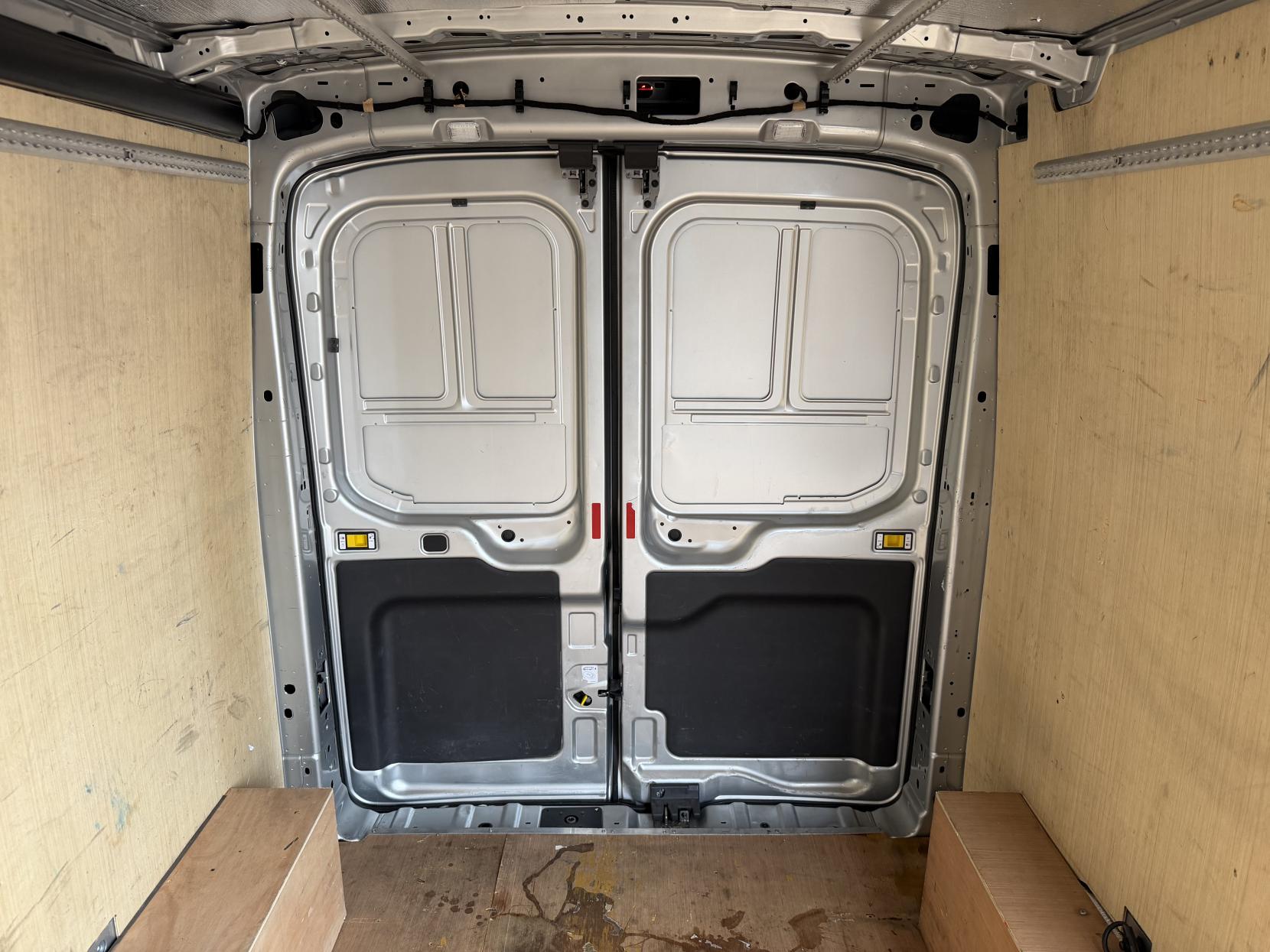 2020 Ford Transit 2.0 350 EcoBlue Leader Panel Van 5dr Diesel Manual FWD L2 H2 Euro 6 (s/s) (130 ps) - Thumbnail 33