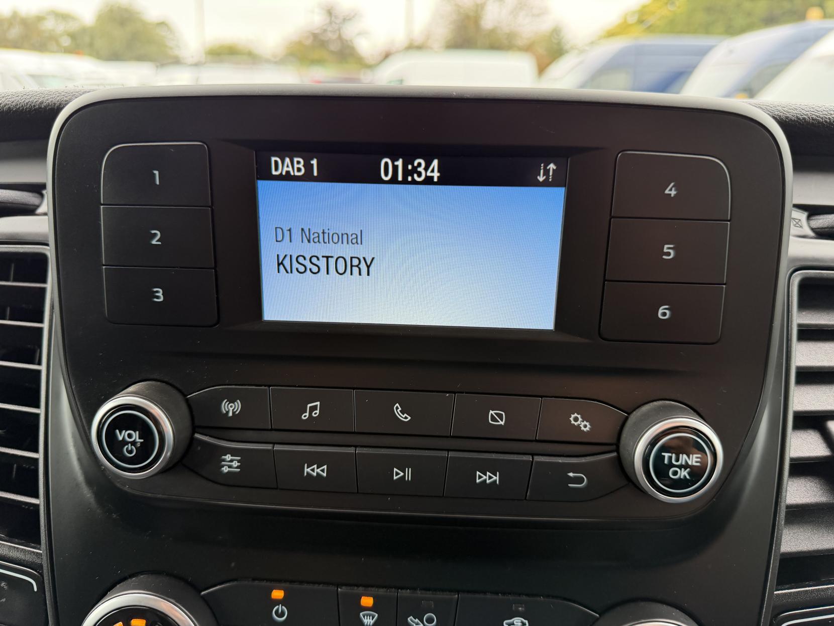 2020 Ford Transit 2.0 350 EcoBlue Leader Panel Van 5dr Diesel Manual FWD L2 H2 Euro 6 (s/s) (130 ps) - Thumbnail 21