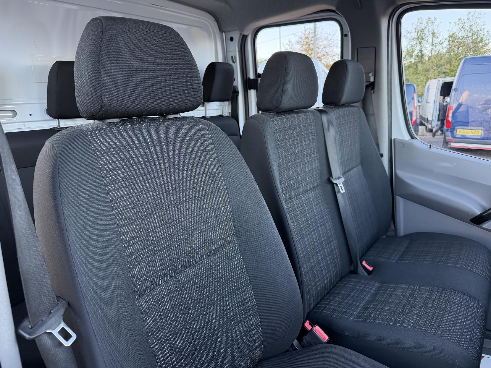 2018 Mercedes-Benz Sprinter 2.1 314 CDI Chassis Cab 4dr Diesel Manual RWD L3 (209 g/km, 140 bhp) - Thumbnail 15