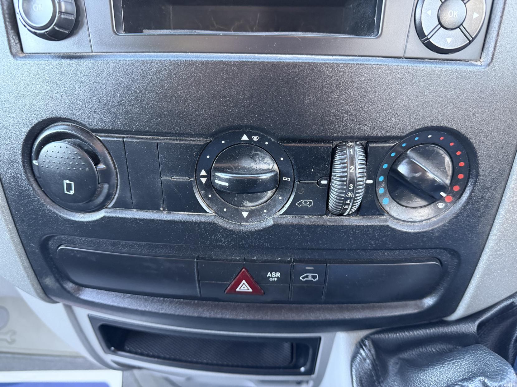 2018 Mercedes-Benz Sprinter 2.1 314 CDI Chassis Cab 4dr Diesel Manual RWD L3 (209 g/km, 140 bhp) - Thumbnail 21
