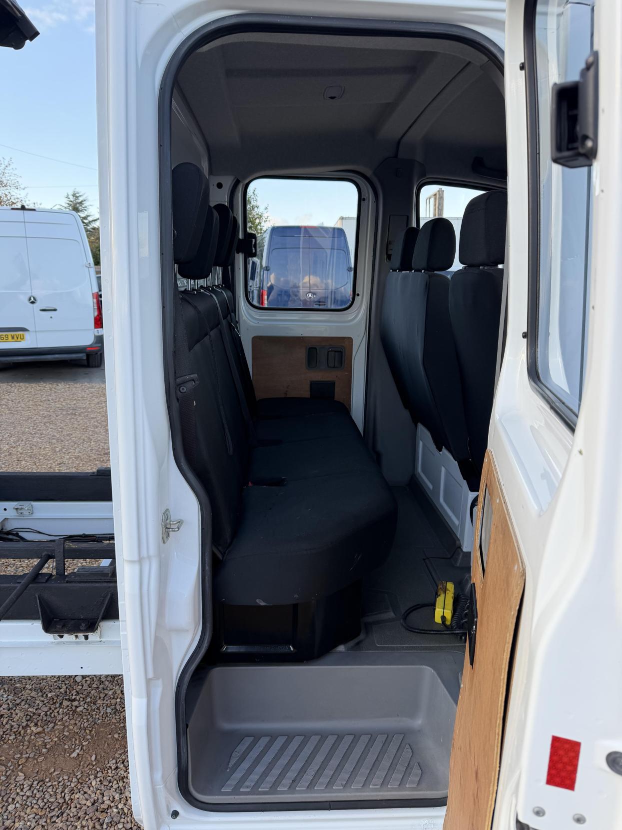 2018 Mercedes-Benz Sprinter 2.1 314 CDI Chassis Cab 4dr Diesel Manual RWD L3 (209 g/km, 140 bhp) - Thumbnail 28