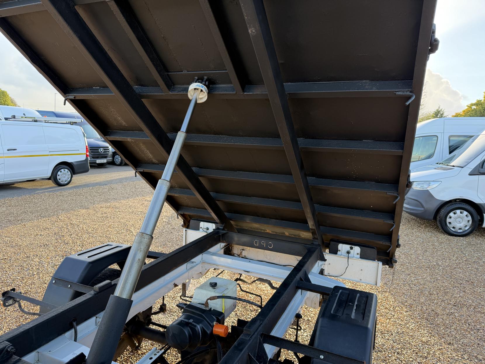 2018 Mercedes-Benz Sprinter 2.1 314 CDI Chassis Cab 4dr Diesel Manual RWD L3 (209 g/km, 140 bhp) - Thumbnail 38