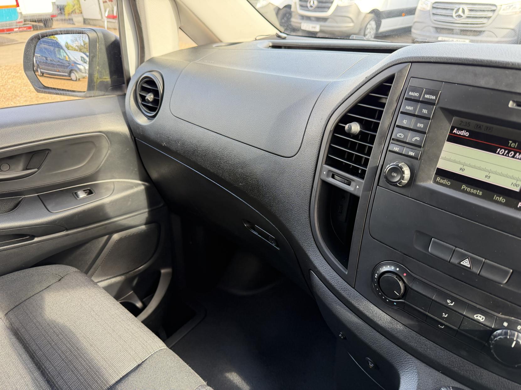 2019 Mercedes-Benz Vito 1.6 111 CDI Panel Van 6dr Diesel Manual FWD L2 Euro 6 (114 ps) - Thumbnail 28