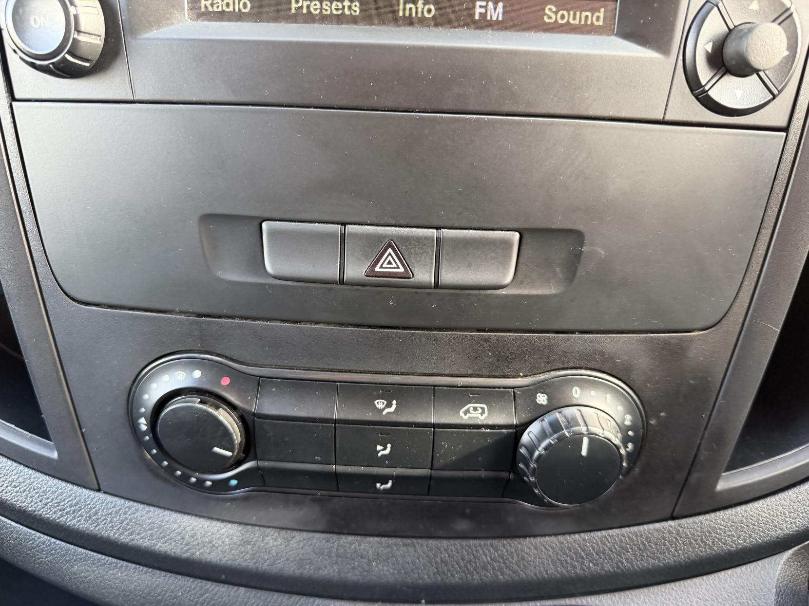 2019 Mercedes-Benz Vito 1.6 111 CDI Panel Van 6dr Diesel Manual FWD L2 Euro 6 (114 ps) - Thumbnail 21