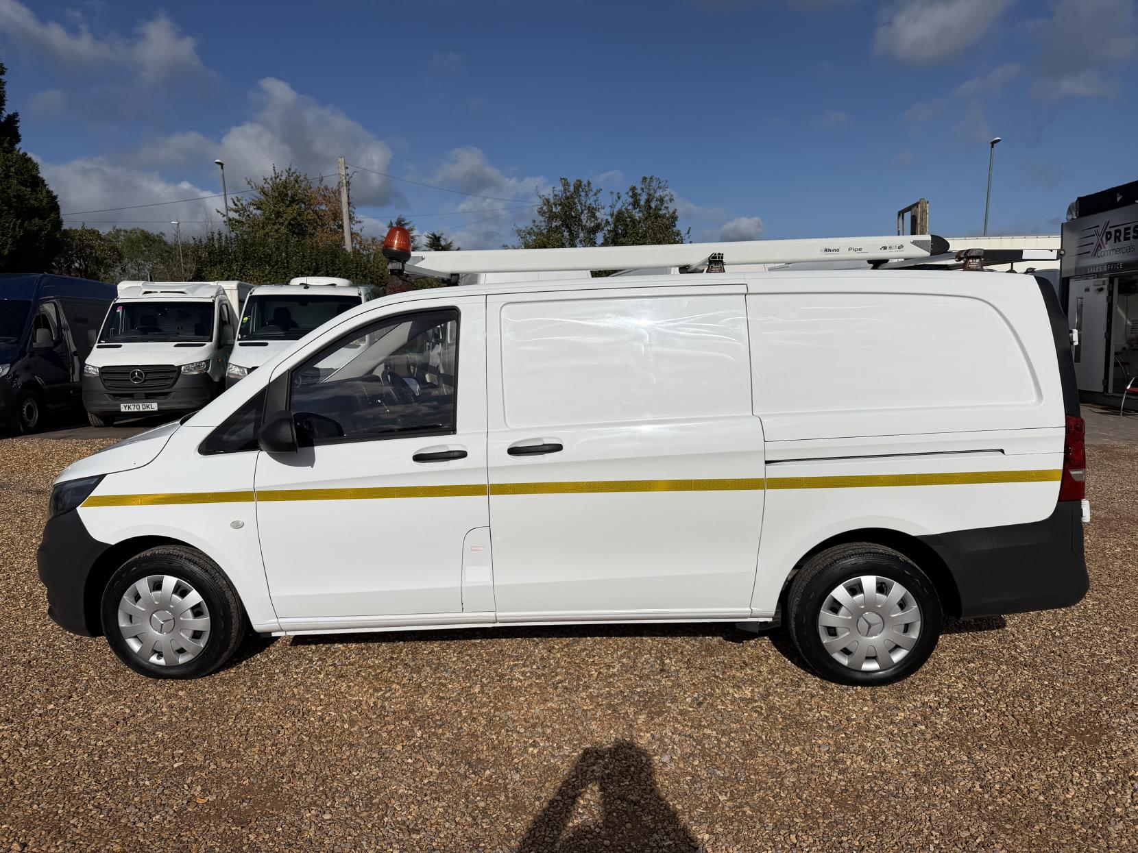 2019 Mercedes-Benz Vito 1.6 111 CDI Panel Van 6dr Diesel Manual FWD L2 Euro 6 (114 ps) - Thumbnail 8