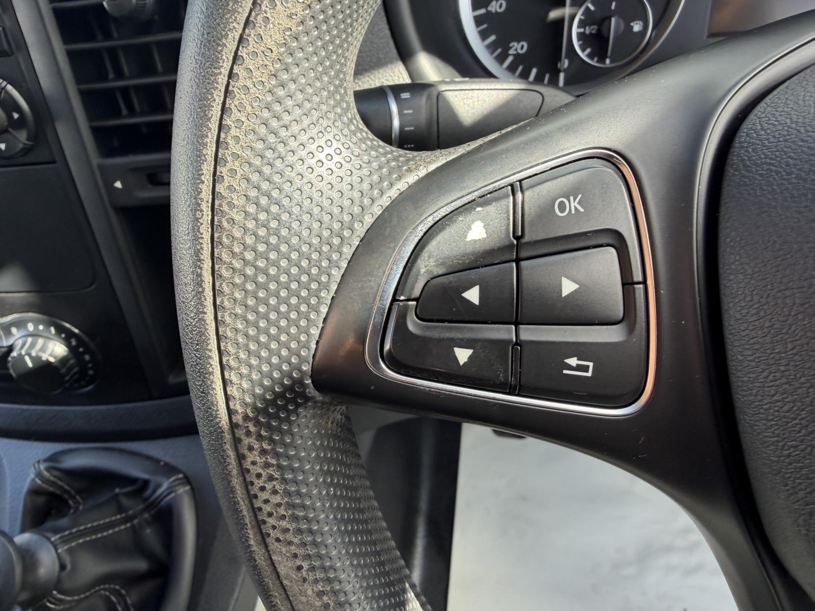 2019 Mercedes-Benz Vito 1.6 111 CDI Panel Van 6dr Diesel Manual FWD L2 Euro 6 (114 ps) - Thumbnail 17