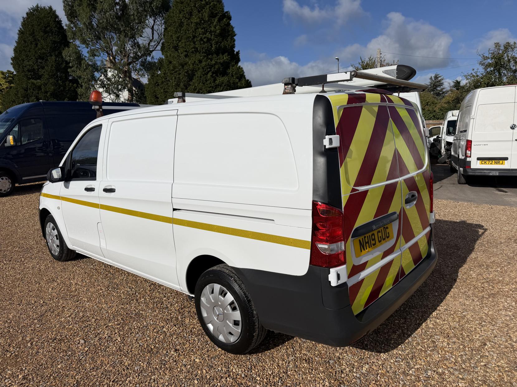 2019 Mercedes-Benz Vito 1.6 111 CDI Panel Van 6dr Diesel Manual FWD L2 Euro 6 (114 ps) - Thumbnail 9