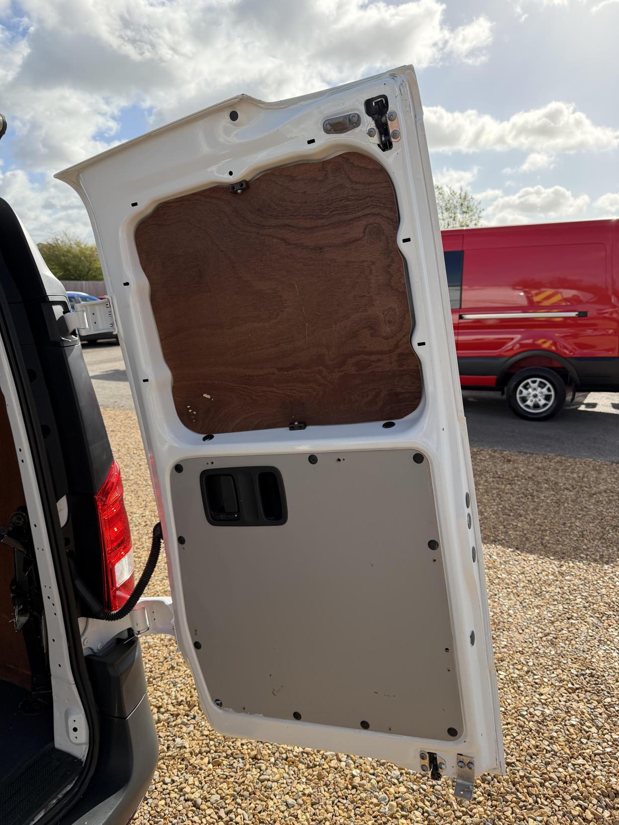 2019 Mercedes-Benz Vito 1.6 111 CDI Panel Van 6dr Diesel Manual FWD L2 Euro 6 (114 ps) - Thumbnail 43