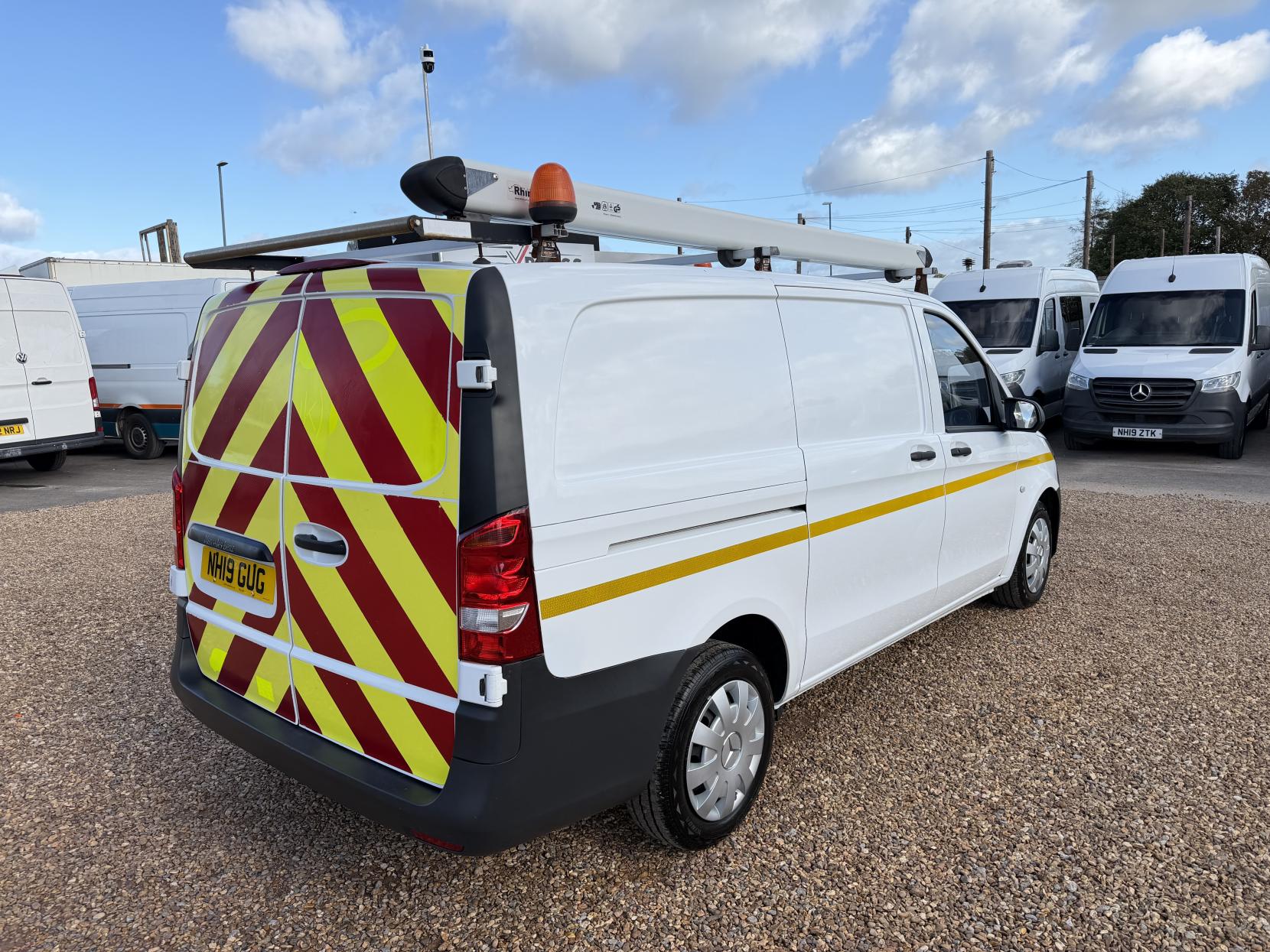 2019 Mercedes-Benz Vito 1.6 111 CDI Panel Van 6dr Diesel Manual FWD L2 Euro 6 (114 ps) - Thumbnail 11