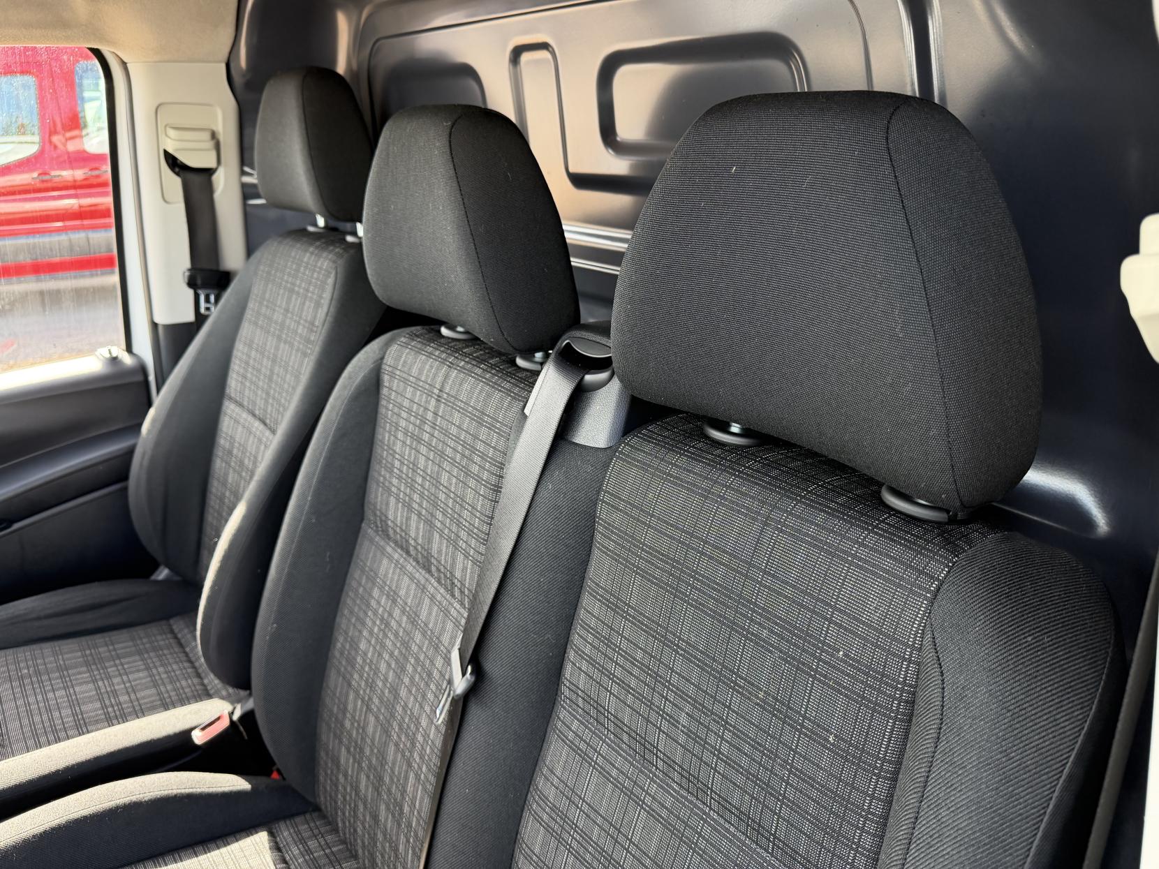 2019 Mercedes-Benz Vito 1.6 111 CDI Panel Van 6dr Diesel Manual FWD L2 Euro 6 (114 ps) - Thumbnail 30