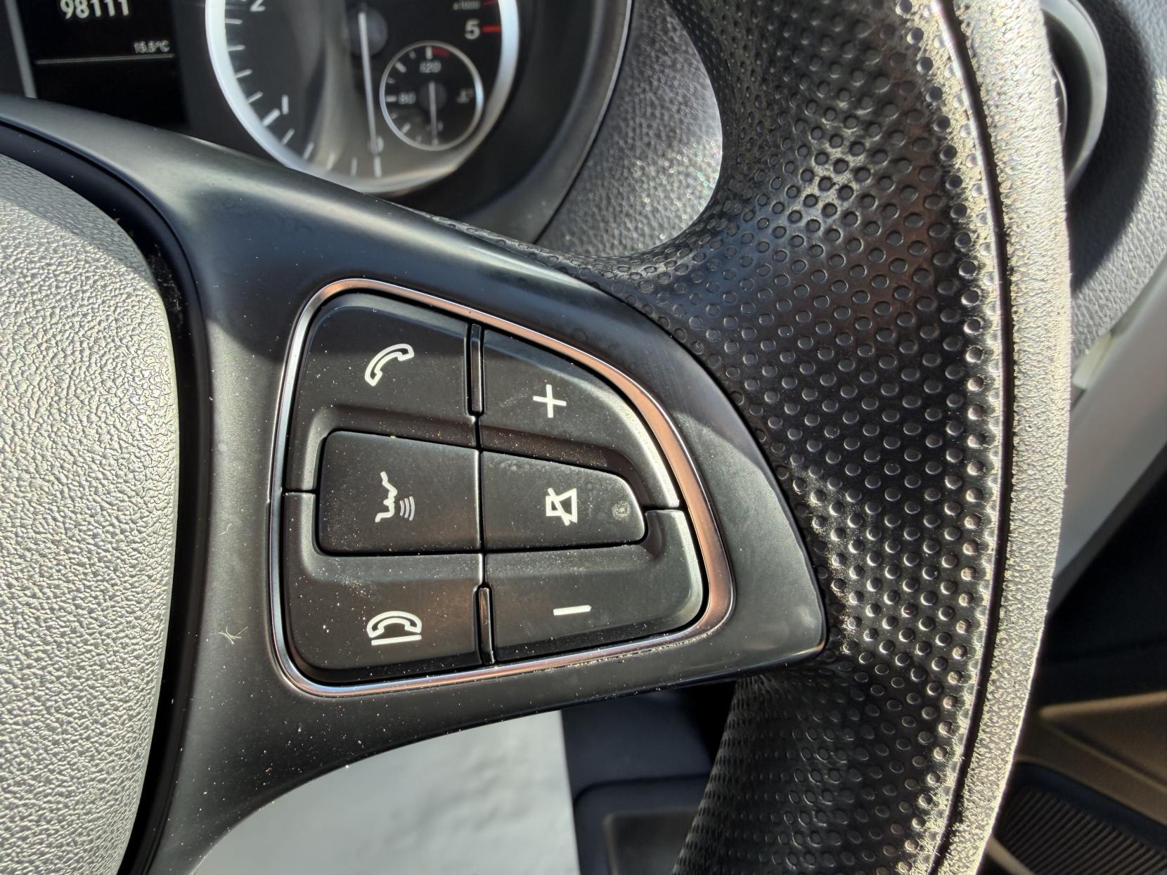 2019 Mercedes-Benz Vito 1.6 111 CDI Panel Van 6dr Diesel Manual FWD L2 Euro 6 (114 ps) - Thumbnail 19