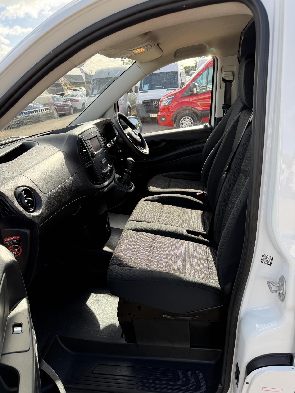 2019 Mercedes-Benz Vito 1.6 111 CDI Panel Van 6dr Diesel Manual FWD L2 Euro 6 (114 ps) - Thumbnail 29