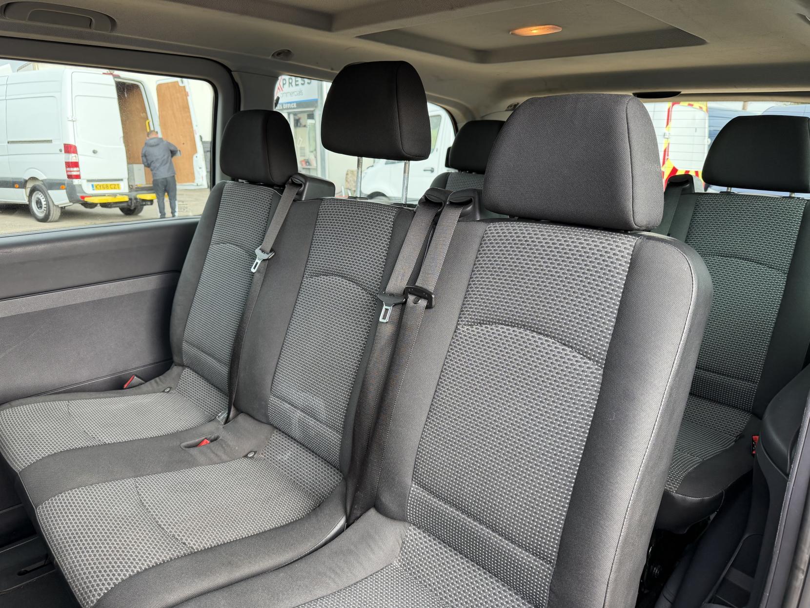 2014 Mercedes-Benz Vito 2.1 113 CDi BlueEFFICIENCY Traveliner Minibus 5dr Diesel Manual L1 (182 g/km, 136 bhp) - Thumbnail 35