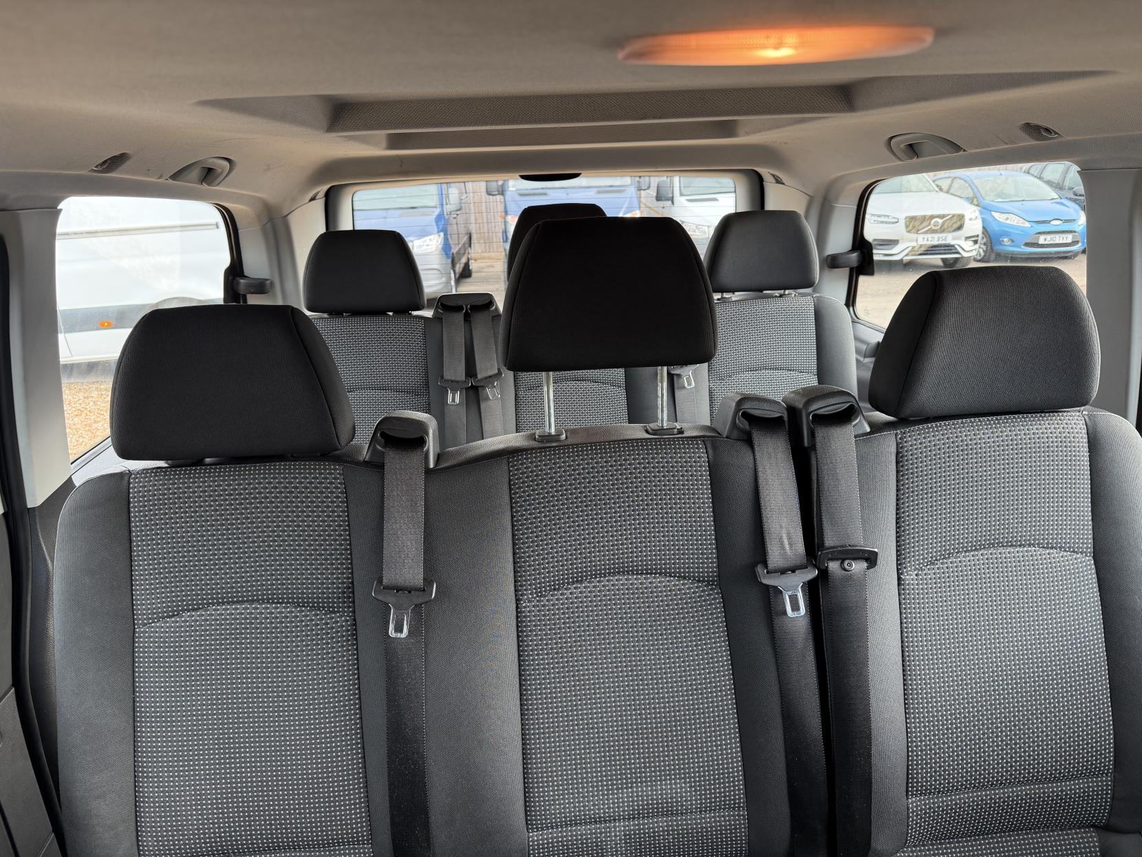 2014 Mercedes-Benz Vito 2.1 113 CDi BlueEFFICIENCY Traveliner Minibus 5dr Diesel Manual L1 (182 g/km, 136 bhp) - Thumbnail 41